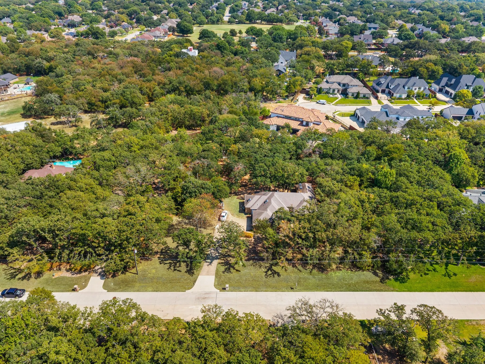 Single Family Residence For Sale in Tarrant County , 1653 creekside Drive, Southlake, Texas 76092, 4 Bedroom, 3 Bathroom, 2 Garage spaces, 2,833 Sqft, built in 1982, mls#21395506, Real Estate Agent in Southlake, Homes For Sale in Tarrant county, Homes For Sale in Southlake, Realtor in Southlake Texas, Real Estate Brokerage Independent Realty Texas, Luminita Cordes Realtor