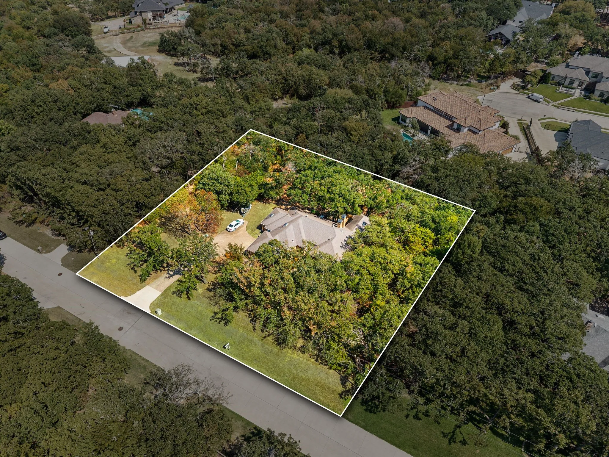 Single Family Residence For Sale in Tarrant County , 1653 creekside Drive, Southlake, Texas 76092, 4 Bedroom, 3 Bathroom, 2 Garage spaces, 2,833 Sqft, built in 1982, mls#21395506, Real Estate Agent in Southlake, Homes For Sale in Tarrant county, Homes For Sale in Southlake, Realtor in Southlake Texas, Real Estate Brokerage Independent Realty Texas, Luminita Cordes Realtor