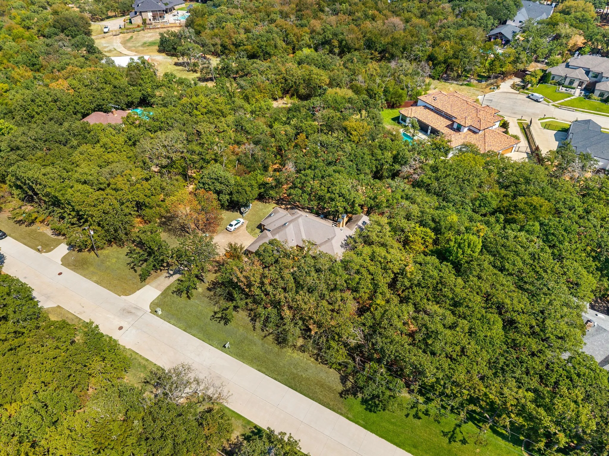 Single Family Residence For Sale in Tarrant County , 1653 creekside Drive, Southlake, Texas 76092, 4 Bedroom, 3 Bathroom, 2 Garage spaces, 2,833 Sqft, built in 1982, mls#21395506, Real Estate Agent in Southlake, Homes For Sale in Tarrant county, Homes For Sale in Southlake, Realtor in Southlake Texas, Real Estate Brokerage Independent Realty Texas, Luminita Cordes Realtor