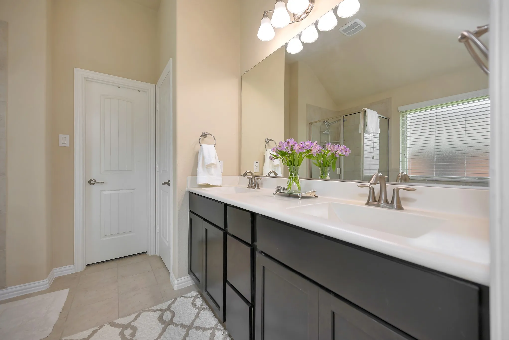 Single Family Residence For Sale in Tarrant County , 933 Keel Line Drive, Crowley, Texas 76036, 3 Bedroom, 2 Bathroom, 2 Garage spaces, 1,835 Sqft, built in 2012, mls#21395484, Real Estate Agent in Crowley, Homes For Sale in Tarrant county, Homes For Sale in Crowley, Realtor in Crowley Texas, Real Estate Brokerage Independent Realty Texas, Luminita Cordes Realtor