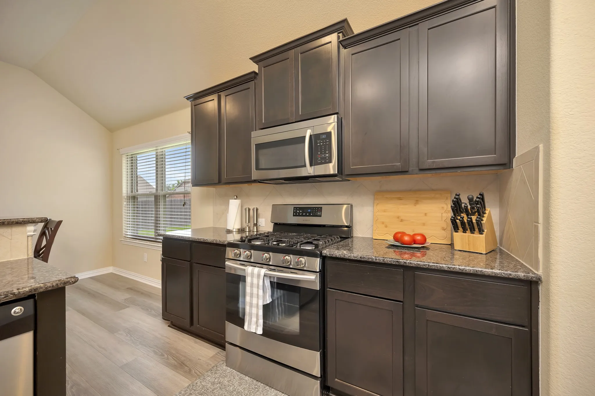 Single Family Residence For Sale in Tarrant County , 933 Keel Line Drive, Crowley, Texas 76036, 3 Bedroom, 2 Bathroom, 2 Garage spaces, 1,835 Sqft, built in 2012, mls#21395484, Real Estate Agent in Crowley, Homes For Sale in Tarrant county, Homes For Sale in Crowley, Realtor in Crowley Texas, Real Estate Brokerage Independent Realty Texas, Luminita Cordes Realtor