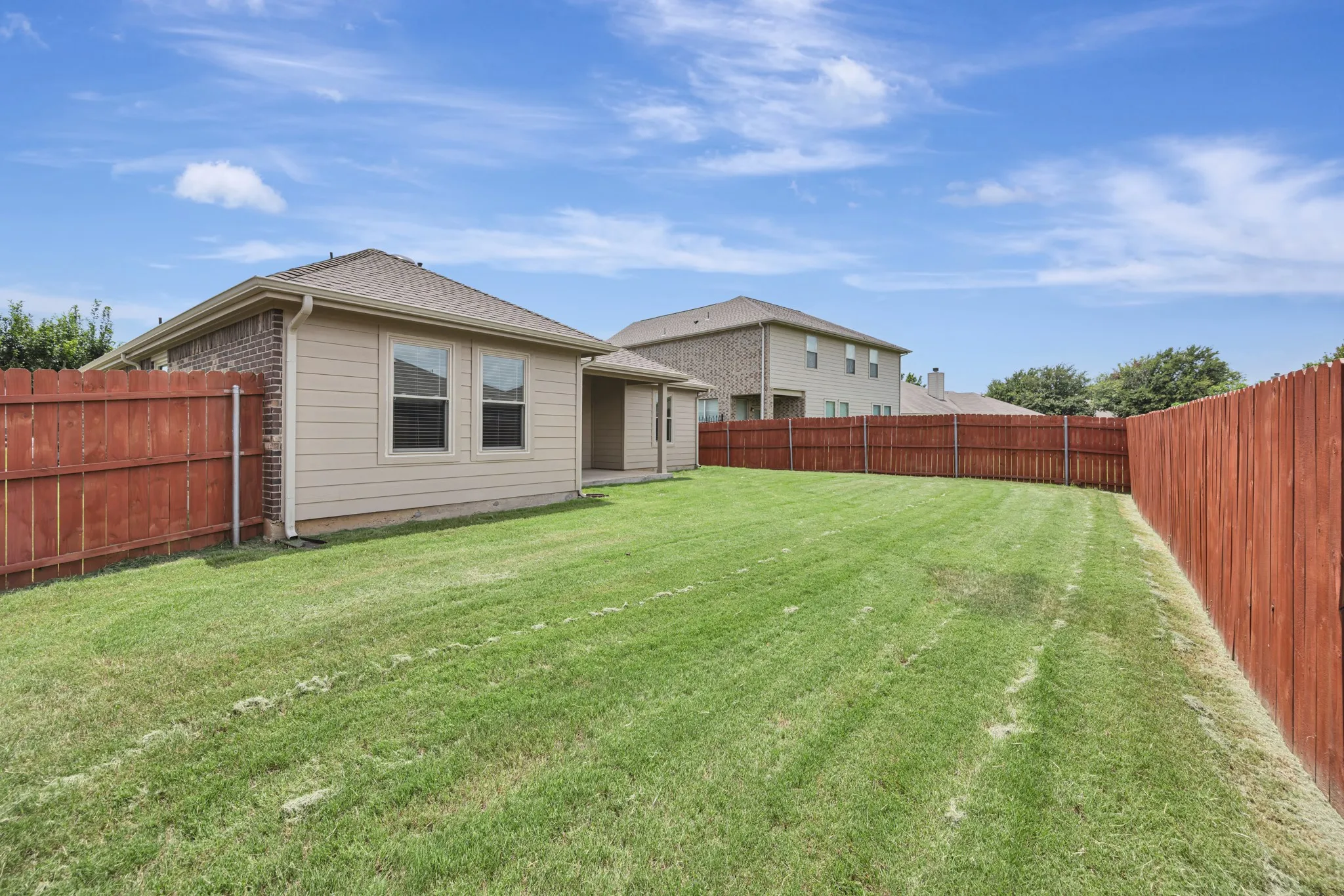 Single Family Residence For Sale in Tarrant County , 933 Keel Line Drive, Crowley, Texas 76036, 3 Bedroom, 2 Bathroom, 2 Garage spaces, 1,835 Sqft, built in 2012, mls#21395484, Real Estate Agent in Crowley, Homes For Sale in Tarrant county, Homes For Sale in Crowley, Realtor in Crowley Texas, Real Estate Brokerage Independent Realty Texas, Luminita Cordes Realtor
