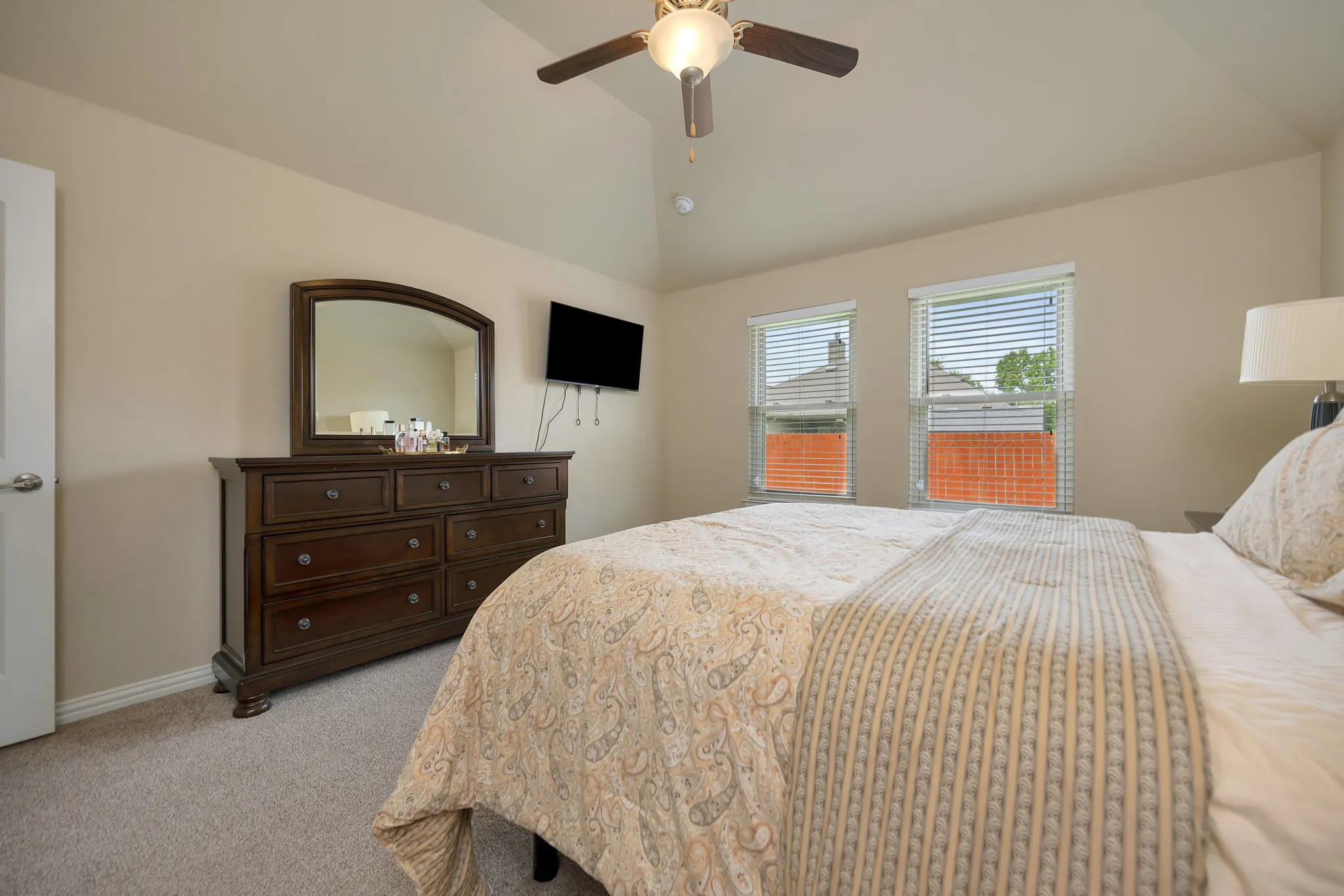 Single Family Residence For Sale in Tarrant County , 933 Keel Line Drive, Crowley, Texas 76036, 3 Bedroom, 2 Bathroom, 2 Garage spaces, 1,835 Sqft, built in 2012, mls#21395484, Real Estate Agent in Crowley, Homes For Sale in Tarrant county, Homes For Sale in Crowley, Realtor in Crowley Texas, Real Estate Brokerage Independent Realty Texas, Luminita Cordes Realtor