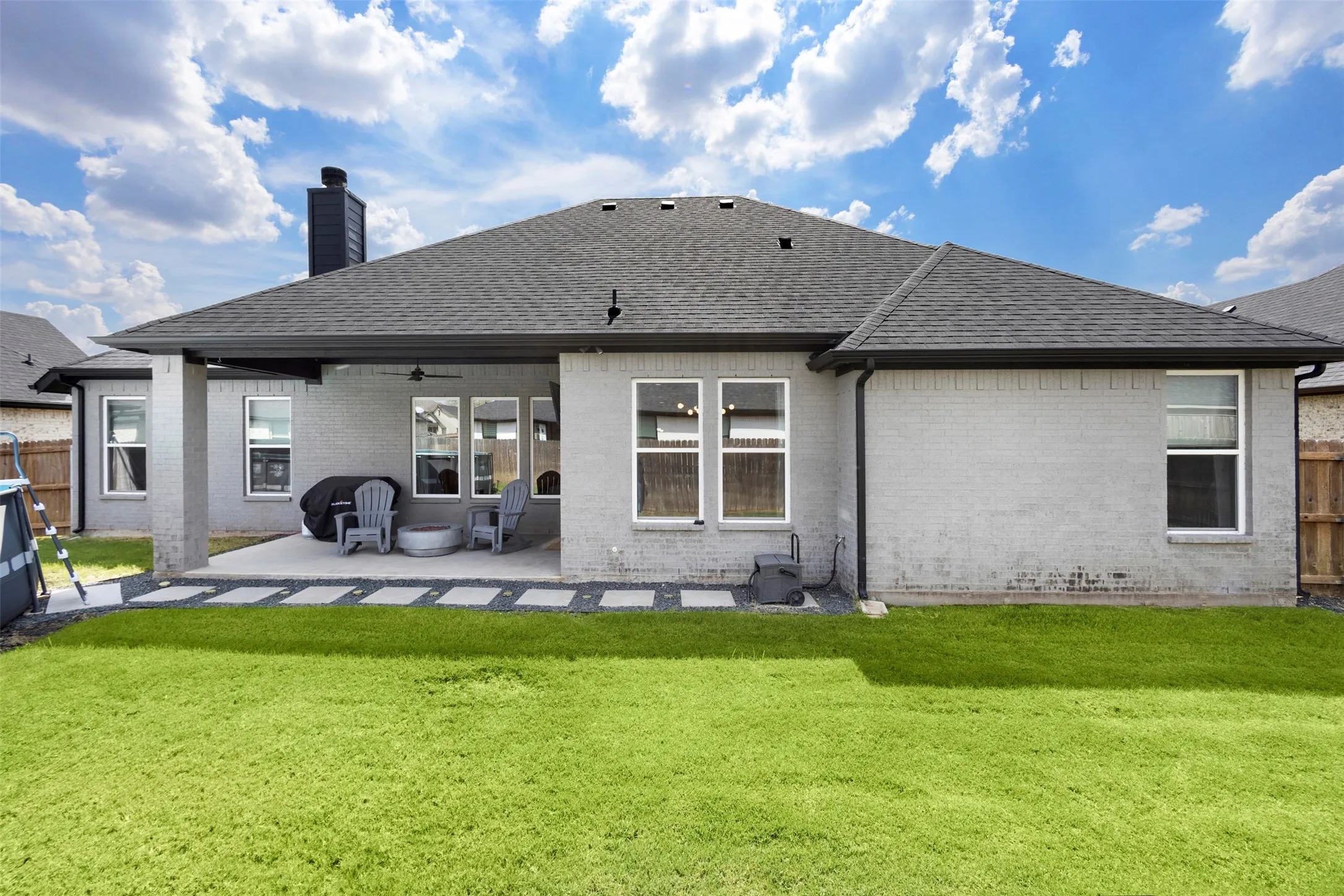 Single Family Residence For Sale in Ellis County , 116 Steves Way, Waxahachie, Texas 75165, 4 Bedroom, 2 Bathroom, 2 Garage spaces, 2,270 Sqft, built in 2021, mls#21391994, Real Estate Agent in Waxahachie, Homes For Sale in Ellis county, Homes For Sale in Waxahachie, Realtor in Waxahachie Texas, Real Estate Brokerage Independent Realty Texas, Luminita Cordes Realtor