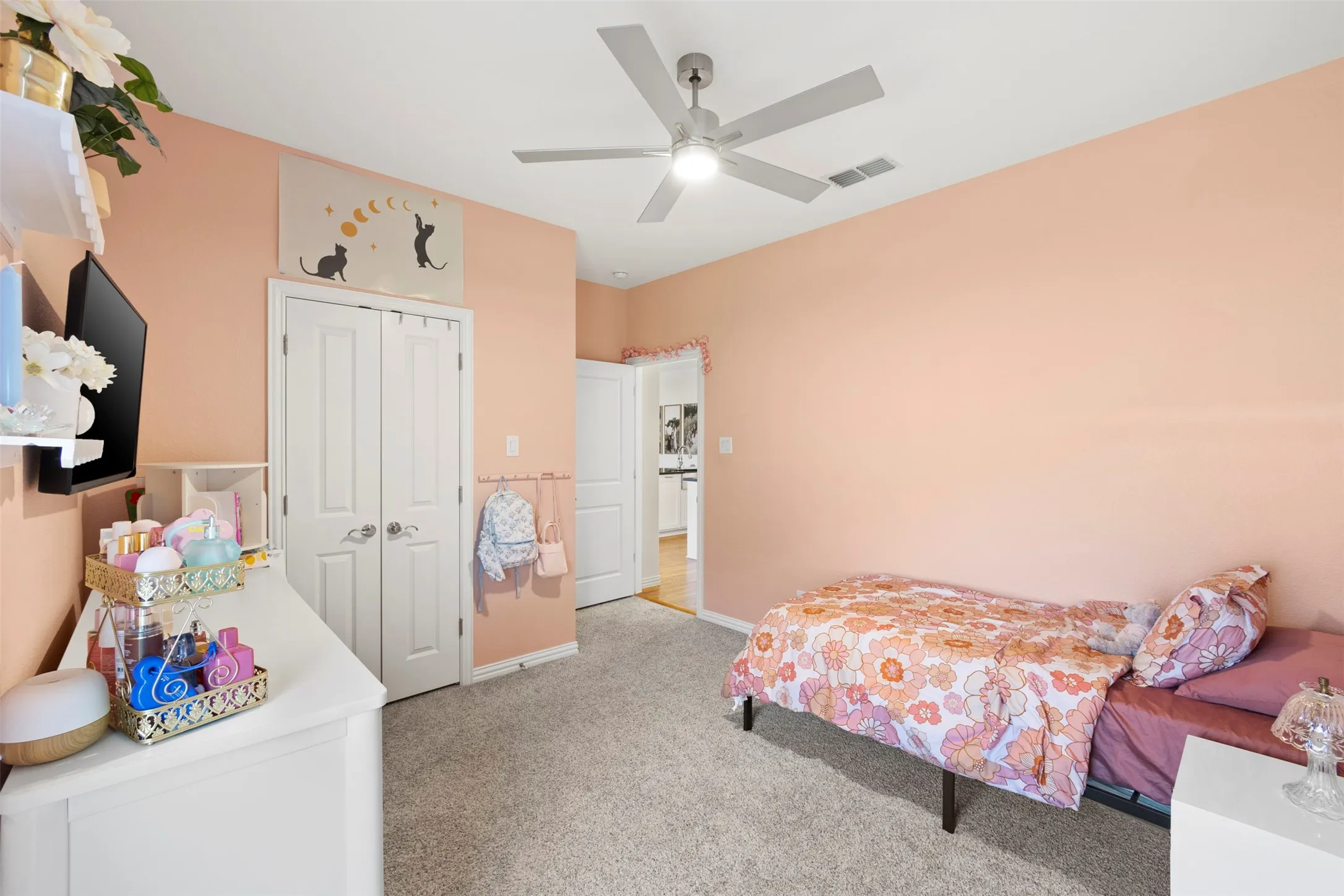 Single Family Residence For Sale in Ellis County , 116 Steves Way, Waxahachie, Texas 75165, 4 Bedroom, 2 Bathroom, 2 Garage spaces, 2,270 Sqft, built in 2021, mls#21391994, Real Estate Agent in Waxahachie, Homes For Sale in Ellis county, Homes For Sale in Waxahachie, Realtor in Waxahachie Texas, Real Estate Brokerage Independent Realty Texas, Luminita Cordes Realtor