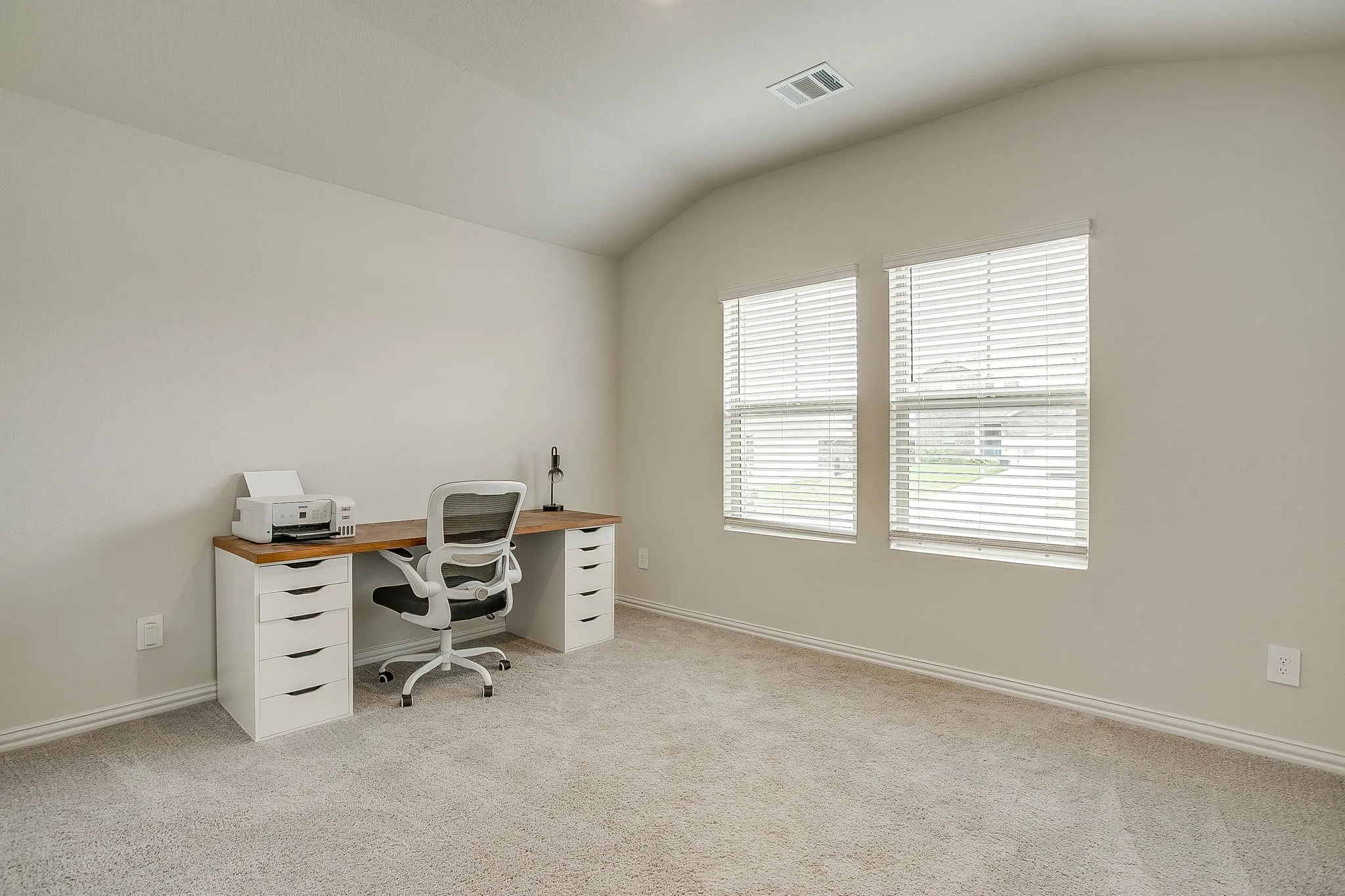 Single Family Residence For Sale in Tarrant County , 3013 Brittlebush Drive, Fort Worth, Texas 76108, 3 Bedroom, 2 Bathroom, 2 Garage spaces, 1,659 Sqft, built in 2023, mls#21395528, Real Estate Agent in Fort Worth, Homes For Sale in Tarrant county, Homes For Sale in Fort Worth, Realtor in Fort Worth Texas, Real Estate Brokerage Independent Realty Texas, Luminita Cordes Realtor