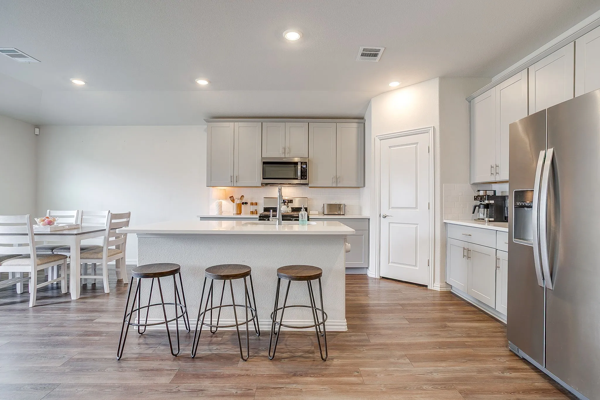 Single Family Residence For Sale in Tarrant County , 3013 Brittlebush Drive, Fort Worth, Texas 76108, 3 Bedroom, 2 Bathroom, 2 Garage spaces, 1,659 Sqft, built in 2023, mls#21395528, Real Estate Agent in Fort Worth, Homes For Sale in Tarrant county, Homes For Sale in Fort Worth, Realtor in Fort Worth Texas, Real Estate Brokerage Independent Realty Texas, Luminita Cordes Realtor