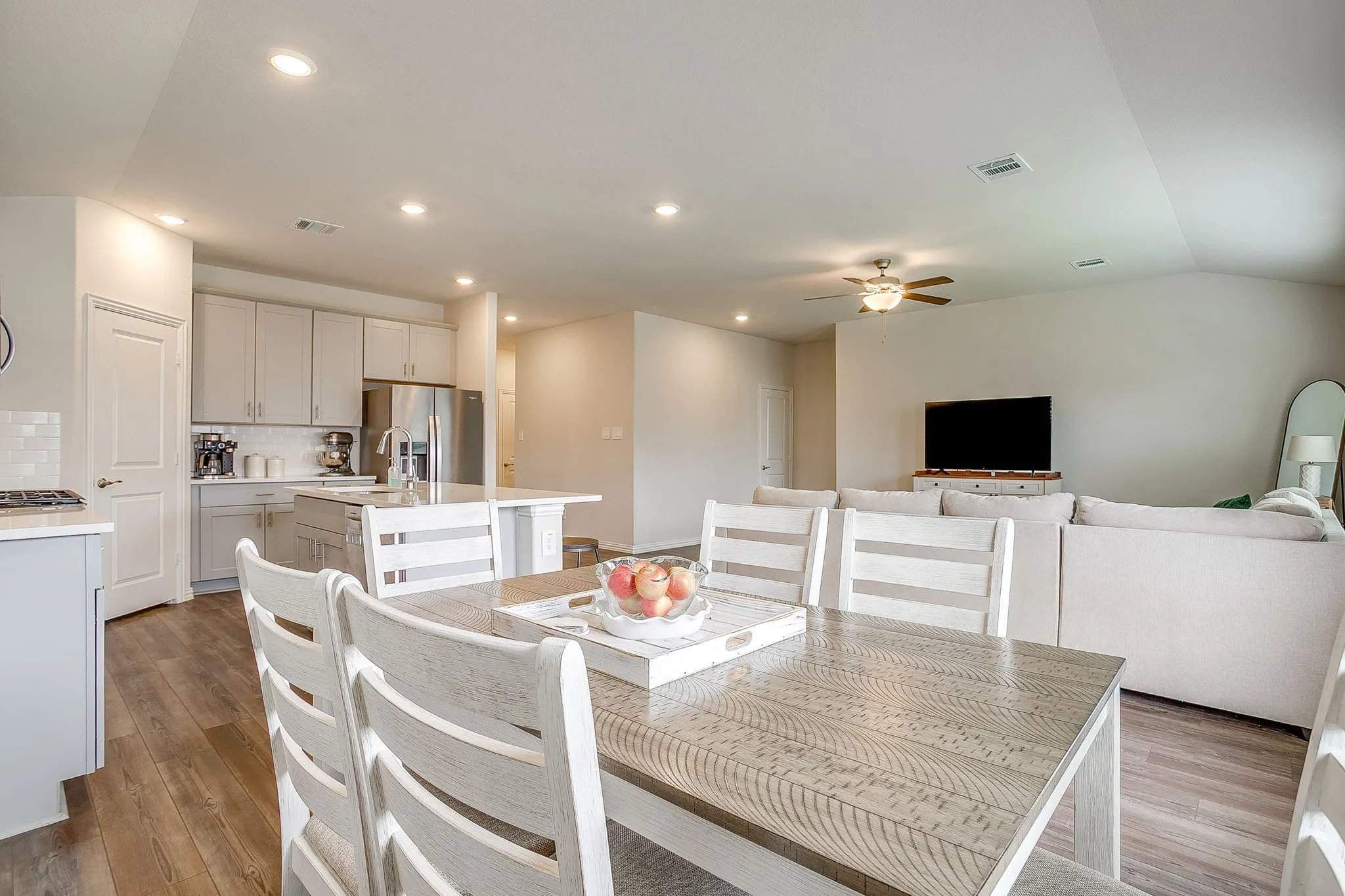 Single Family Residence For Sale in Tarrant County , 3013 Brittlebush Drive, Fort Worth, Texas 76108, 3 Bedroom, 2 Bathroom, 2 Garage spaces, 1,659 Sqft, built in 2023, mls#21395528, Real Estate Agent in Fort Worth, Homes For Sale in Tarrant county, Homes For Sale in Fort Worth, Realtor in Fort Worth Texas, Real Estate Brokerage Independent Realty Texas, Luminita Cordes Realtor