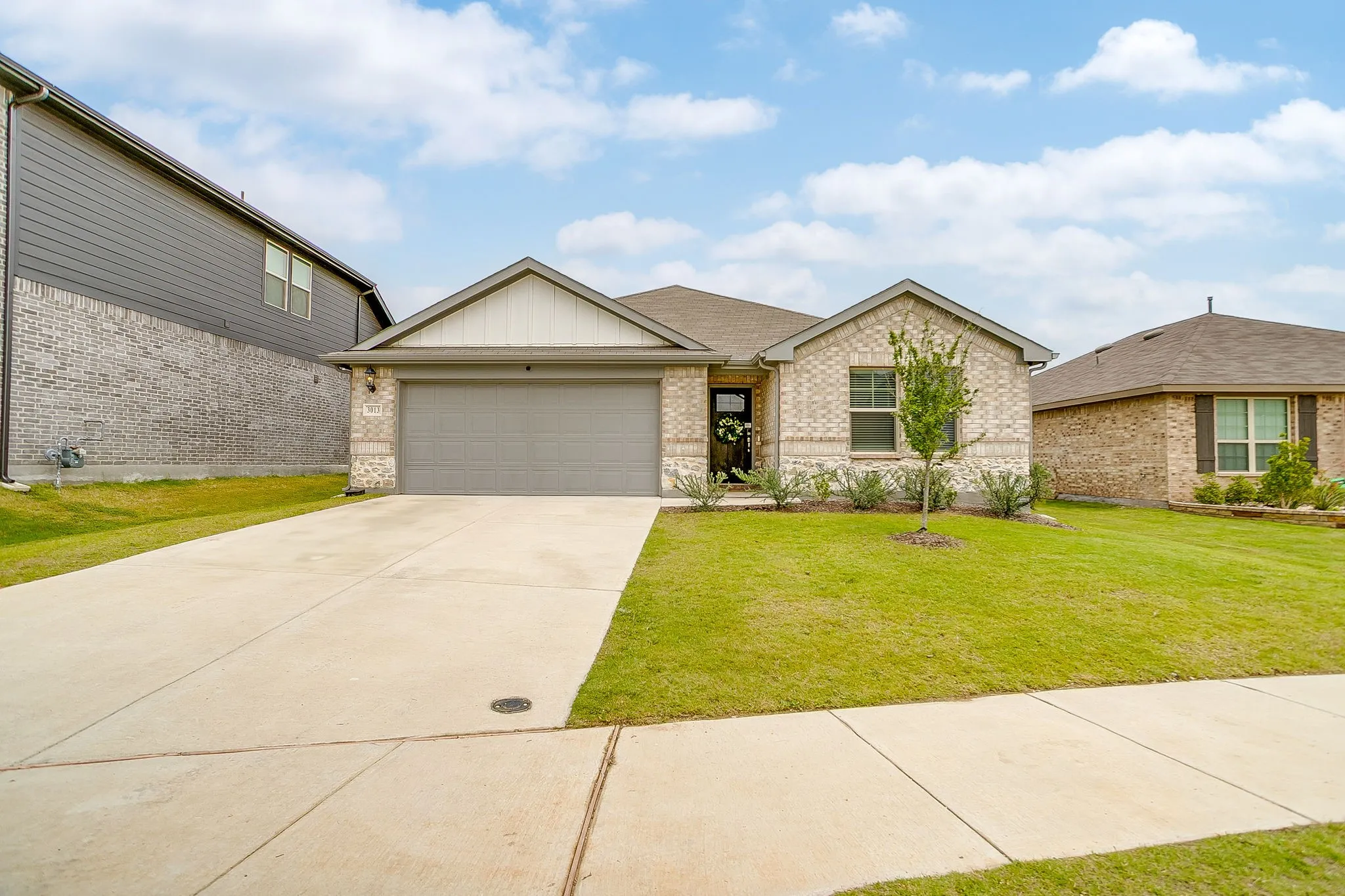 Single Family Residence For Sale in Tarrant County , 3013 Brittlebush Drive, Fort Worth, Texas 76108, 3 Bedroom, 2 Bathroom, 2 Garage spaces, 1,659 Sqft, built in 2023, mls#21395528, Real Estate Agent in Fort Worth, Homes For Sale in Tarrant county, Homes For Sale in Fort Worth, Realtor in Fort Worth Texas, Real Estate Brokerage Independent Realty Texas, Luminita Cordes Realtor