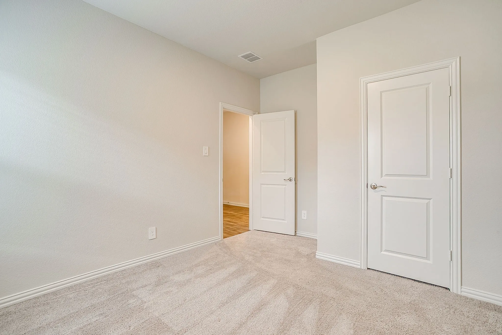 Single Family Residence For Sale in Tarrant County , 3013 Brittlebush Drive, Fort Worth, Texas 76108, 3 Bedroom, 2 Bathroom, 2 Garage spaces, 1,659 Sqft, built in 2023, mls#21395528, Real Estate Agent in Fort Worth, Homes For Sale in Tarrant county, Homes For Sale in Fort Worth, Realtor in Fort Worth Texas, Real Estate Brokerage Independent Realty Texas, Luminita Cordes Realtor