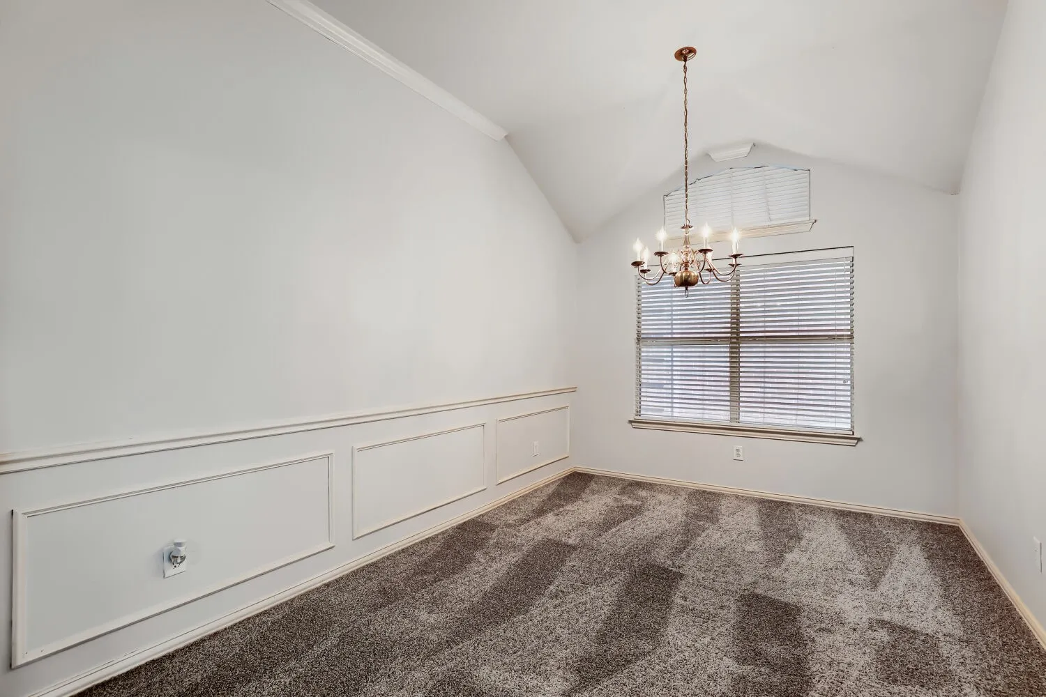 Single Family Residence For Sale in Dallas County , 2616 Cantura Drive, Mesquite, Texas 75181, 3 Bedroom, 2 Bathroom, 2 Garage spaces, 2,086 Sqft, built in 2002, mls#21394093, Real Estate Agent in Mesquite, Homes For Sale in Dallas county, Homes For Sale in Mesquite, Realtor in Mesquite Texas, Real Estate Brokerage Independent Realty Texas, Luminita Cordes Realtor