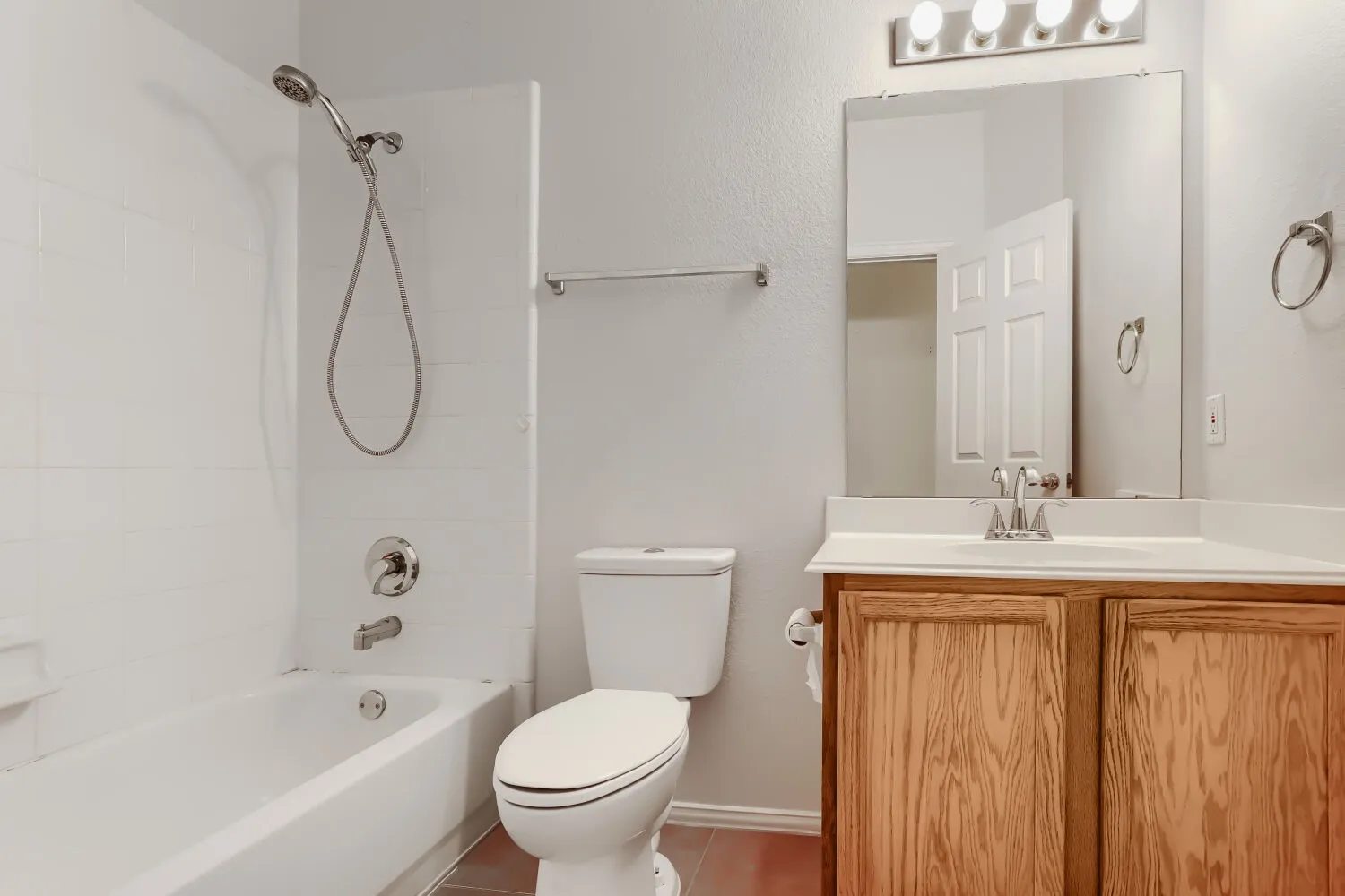 Single Family Residence For Sale in Dallas County , 2616 Cantura Drive, Mesquite, Texas 75181, 3 Bedroom, 2 Bathroom, 2 Garage spaces, 2,086 Sqft, built in 2002, mls#21394093, Real Estate Agent in Mesquite, Homes For Sale in Dallas county, Homes For Sale in Mesquite, Realtor in Mesquite Texas, Real Estate Brokerage Independent Realty Texas, Luminita Cordes Realtor