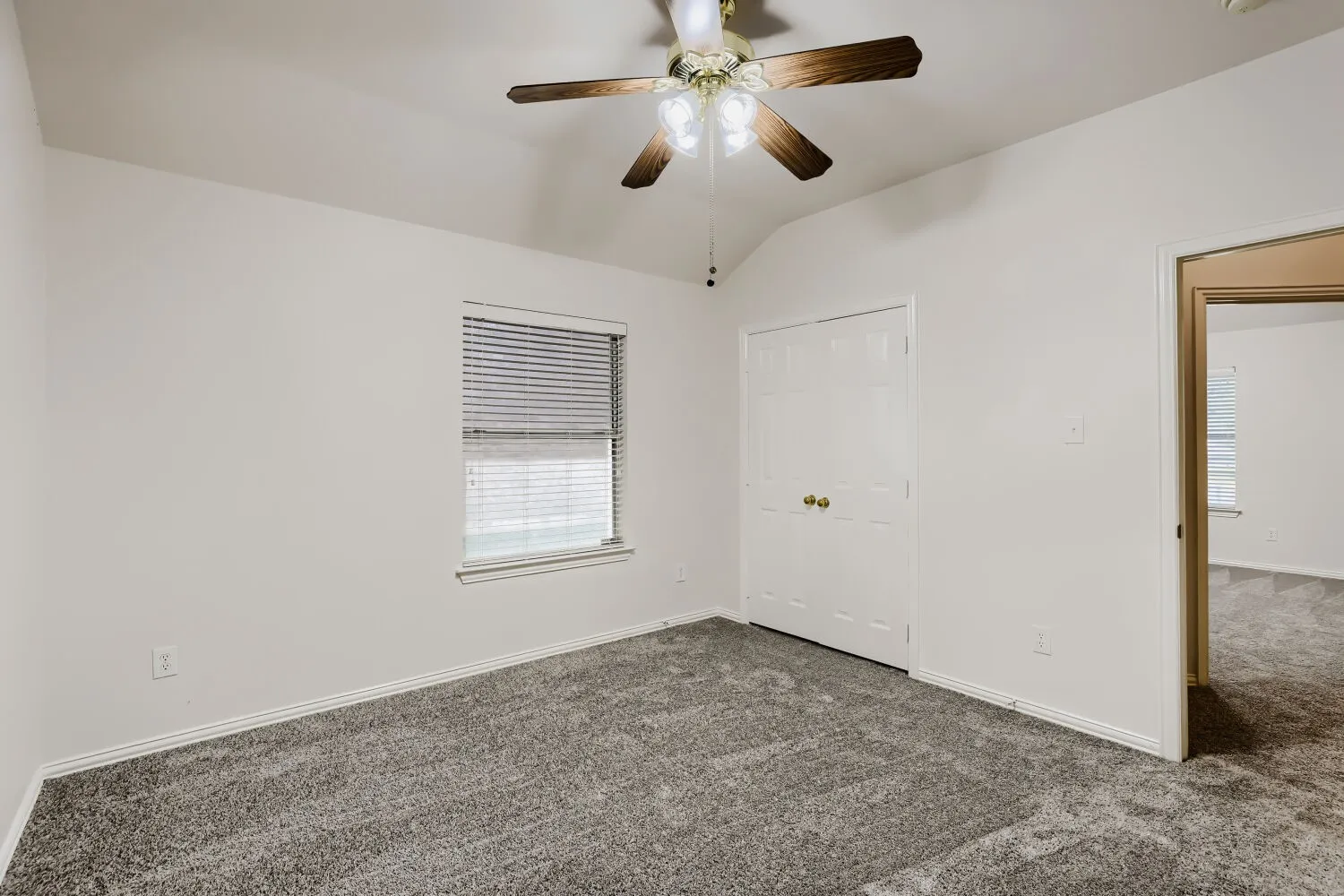 Single Family Residence For Sale in Dallas County , 2616 Cantura Drive, Mesquite, Texas 75181, 3 Bedroom, 2 Bathroom, 2 Garage spaces, 2,086 Sqft, built in 2002, mls#21394093, Real Estate Agent in Mesquite, Homes For Sale in Dallas county, Homes For Sale in Mesquite, Realtor in Mesquite Texas, Real Estate Brokerage Independent Realty Texas, Luminita Cordes Realtor