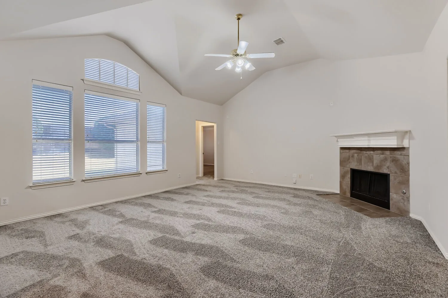Single Family Residence For Sale in Dallas County , 2616 Cantura Drive, Mesquite, Texas 75181, 3 Bedroom, 2 Bathroom, 2 Garage spaces, 2,086 Sqft, built in 2002, mls#21394093, Real Estate Agent in Mesquite, Homes For Sale in Dallas county, Homes For Sale in Mesquite, Realtor in Mesquite Texas, Real Estate Brokerage Independent Realty Texas, Luminita Cordes Realtor