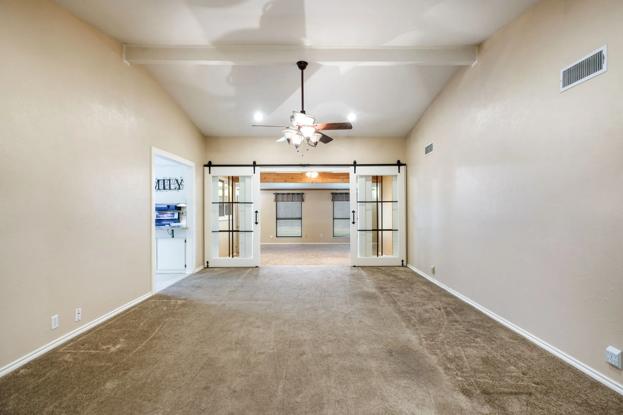 Single Family Residence For Sale in Tarrant County , 715 Salem Drive, Arlington, Texas 76014, 4 Bedroom, 2 Bathroom, 2 Garage spaces, 2,146 Sqft, built in 1977, mls#21393607, Real Estate Agent in Arlington, Homes For Sale in Tarrant county, Homes For Sale in Arlington, Realtor in Arlington Texas, Real Estate Brokerage Independent Realty Texas, Luminita Cordes Realtor