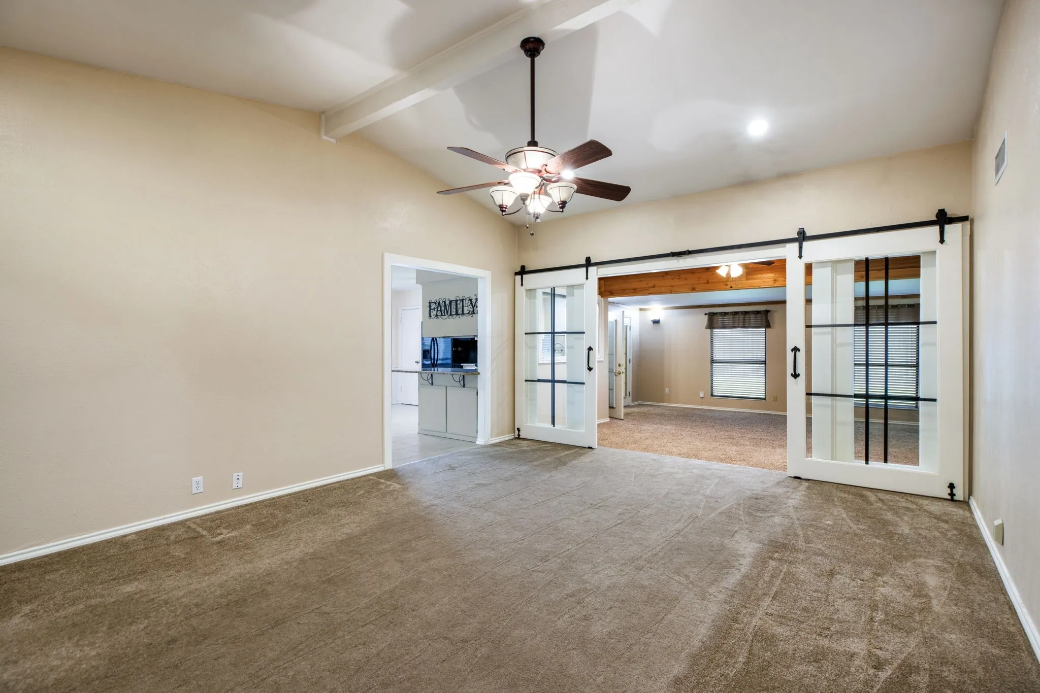 Single Family Residence For Sale in Tarrant County , 715 Salem Drive, Arlington, Texas 76014, 4 Bedroom, 2 Bathroom, 2 Garage spaces, 2,146 Sqft, built in 1977, mls#21393607, Real Estate Agent in Arlington, Homes For Sale in Tarrant county, Homes For Sale in Arlington, Realtor in Arlington Texas, Real Estate Brokerage Independent Realty Texas, Luminita Cordes Realtor