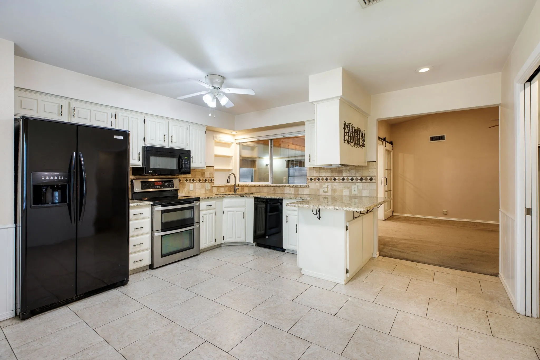 Single Family Residence For Sale in Tarrant County , 715 Salem Drive, Arlington, Texas 76014, 4 Bedroom, 2 Bathroom, 2 Garage spaces, 2,146 Sqft, built in 1977, mls#21393607, Real Estate Agent in Arlington, Homes For Sale in Tarrant county, Homes For Sale in Arlington, Realtor in Arlington Texas, Real Estate Brokerage Independent Realty Texas, Luminita Cordes Realtor
