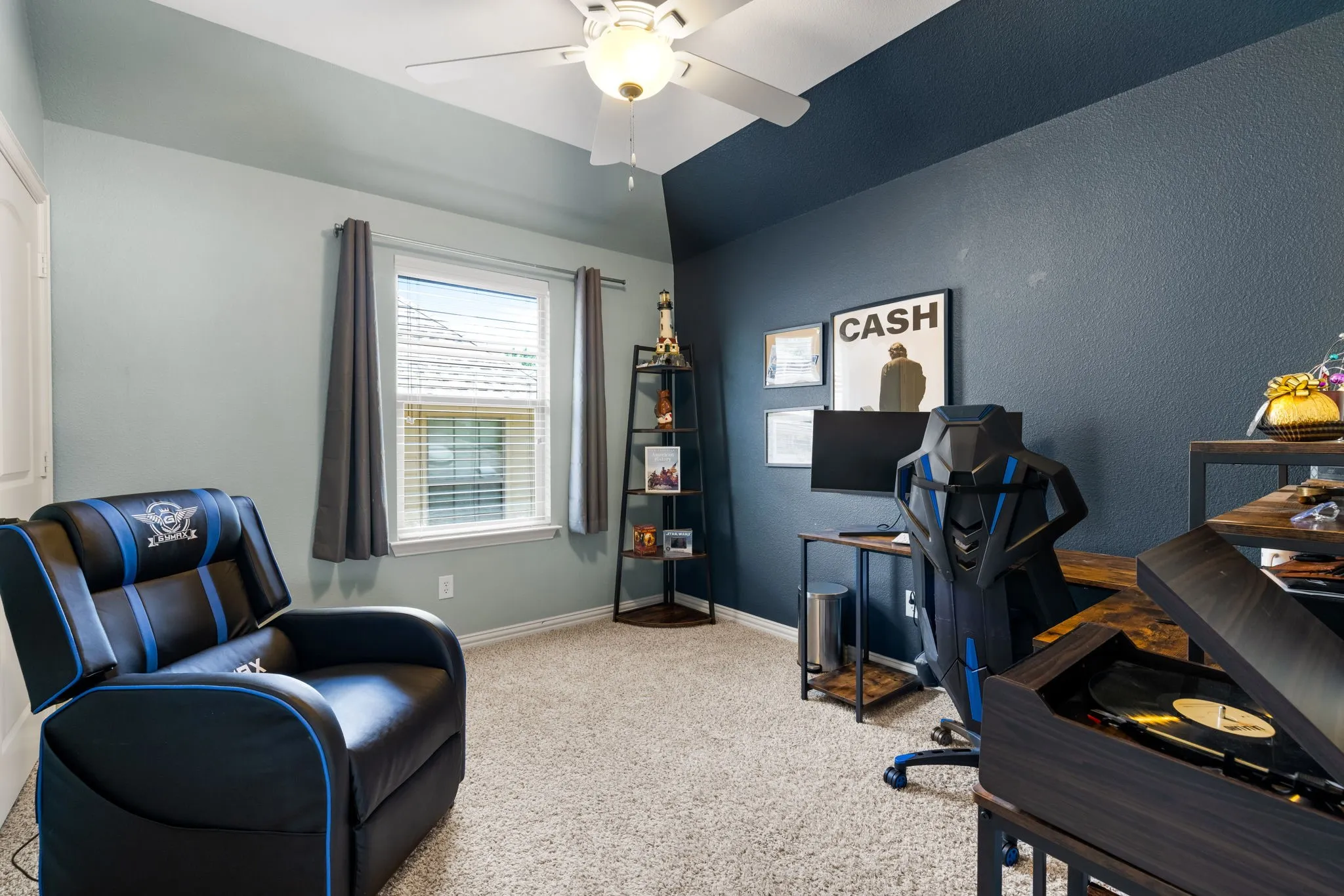 Single Family Residence For Sale in Collin County , 1417 Shenandoah Drive, Mc Kinney, Texas 75071, 4 Bedroom, 4 Bathroom, 2 Garage spaces, 3,233 Sqft, built in 2011, mls#21395116, Real Estate Agent in Mc Kinney, Homes For Sale in Collin county, Homes For Sale in Mc Kinney, Realtor in Mc Kinney Texas, Real Estate Brokerage Independent Realty Texas, Luminita Cordes Realtor