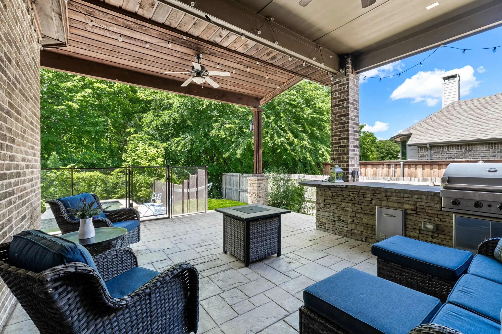 Single Family Residence For Sale in Collin County , 1417 Shenandoah Drive, Mc Kinney, Texas 75071, 4 Bedroom, 4 Bathroom, 2 Garage spaces, 3,233 Sqft, built in 2011, mls#21395116, Real Estate Agent in Mc Kinney, Homes For Sale in Collin county, Homes For Sale in Mc Kinney, Realtor in Mc Kinney Texas, Real Estate Brokerage Independent Realty Texas, Luminita Cordes Realtor