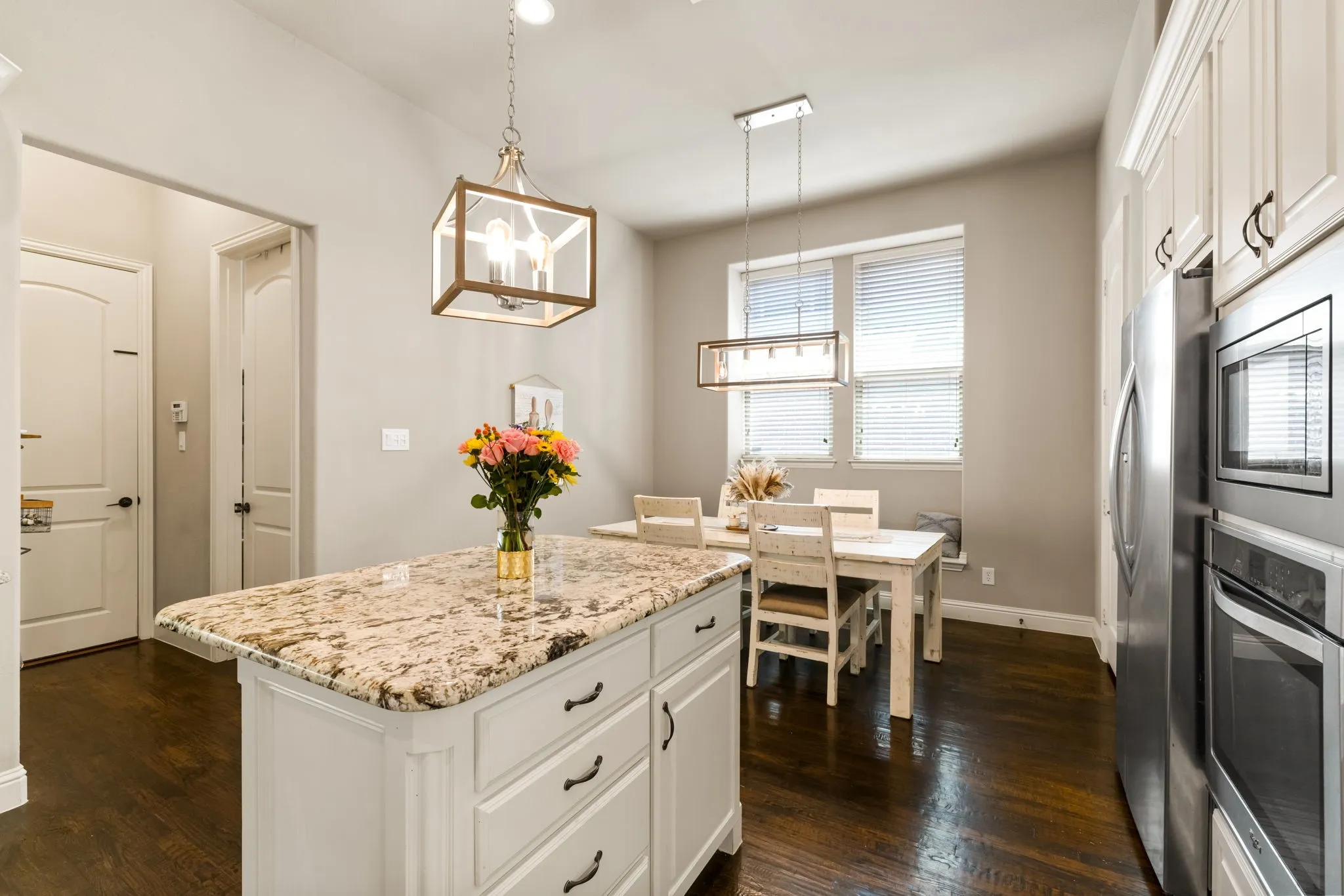Single Family Residence For Sale in Collin County , 1417 Shenandoah Drive, Mc Kinney, Texas 75071, 4 Bedroom, 4 Bathroom, 2 Garage spaces, 3,233 Sqft, built in 2011, mls#21395116, Real Estate Agent in Mc Kinney, Homes For Sale in Collin county, Homes For Sale in Mc Kinney, Realtor in Mc Kinney Texas, Real Estate Brokerage Independent Realty Texas, Luminita Cordes Realtor