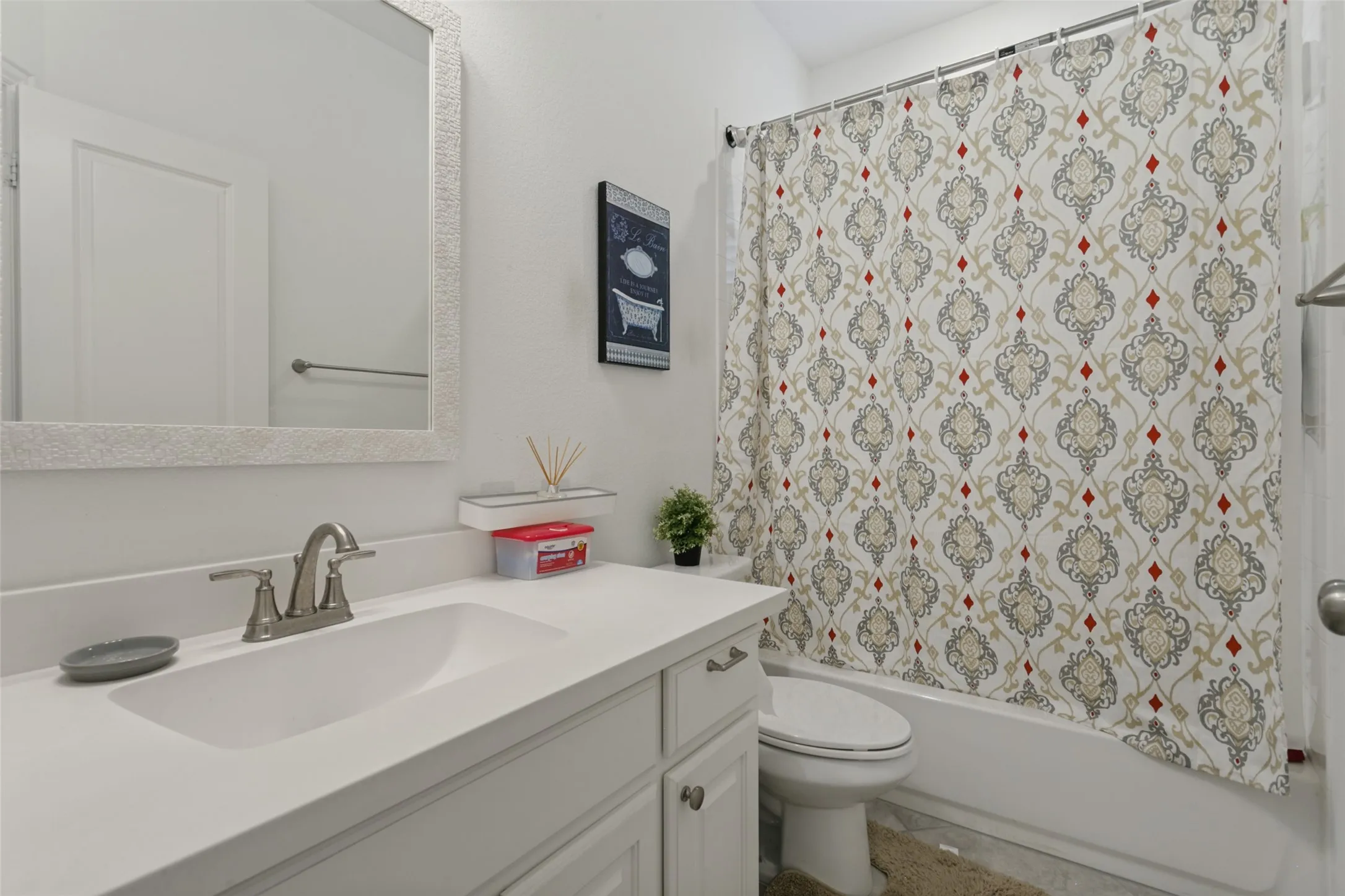 Single Family Residence For Sale in Denton County , 9401 Excursion Drive, Oak Point, Texas 75068, 3 Bedroom, 2 Bathroom, 3 Garage spaces, 2,171 Sqft, built in 2019, mls#21392431, Real Estate Agent in Oak Point, Homes For Sale in Denton county, Homes For Sale in Oak Point, Realtor in Oak Point Texas, Real Estate Brokerage Independent Realty Texas, Luminita Cordes Realtor