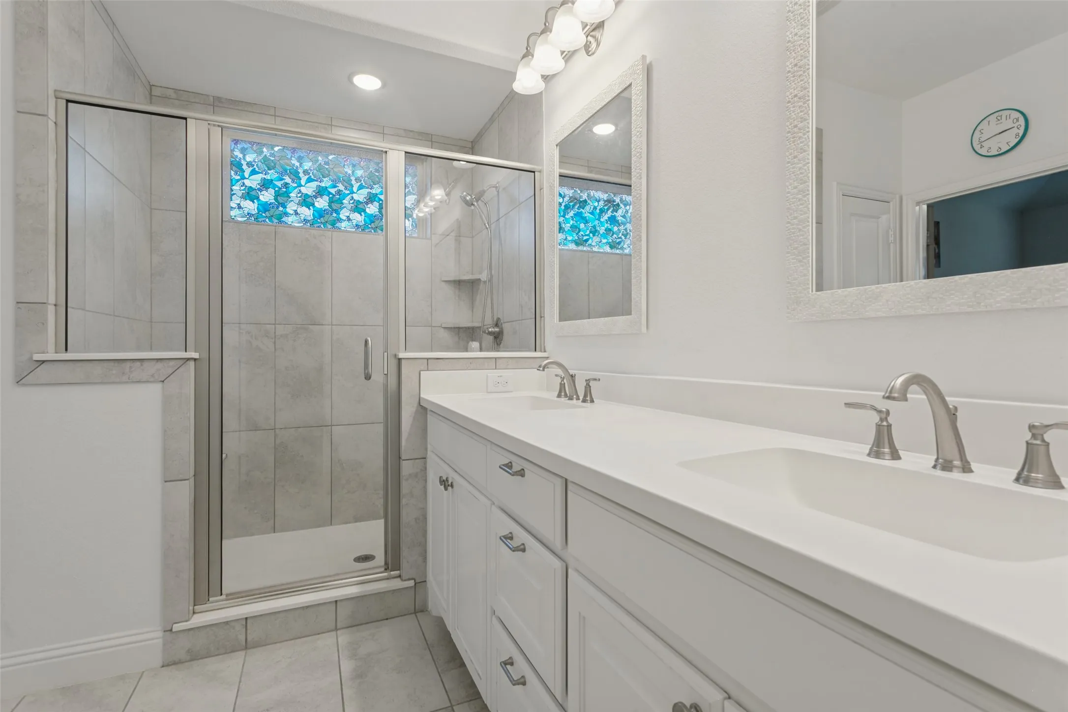 Single Family Residence For Sale in Denton County , 9401 Excursion Drive, Oak Point, Texas 75068, 3 Bedroom, 2 Bathroom, 3 Garage spaces, 2,171 Sqft, built in 2019, mls#21392431, Real Estate Agent in Oak Point, Homes For Sale in Denton county, Homes For Sale in Oak Point, Realtor in Oak Point Texas, Real Estate Brokerage Independent Realty Texas, Luminita Cordes Realtor