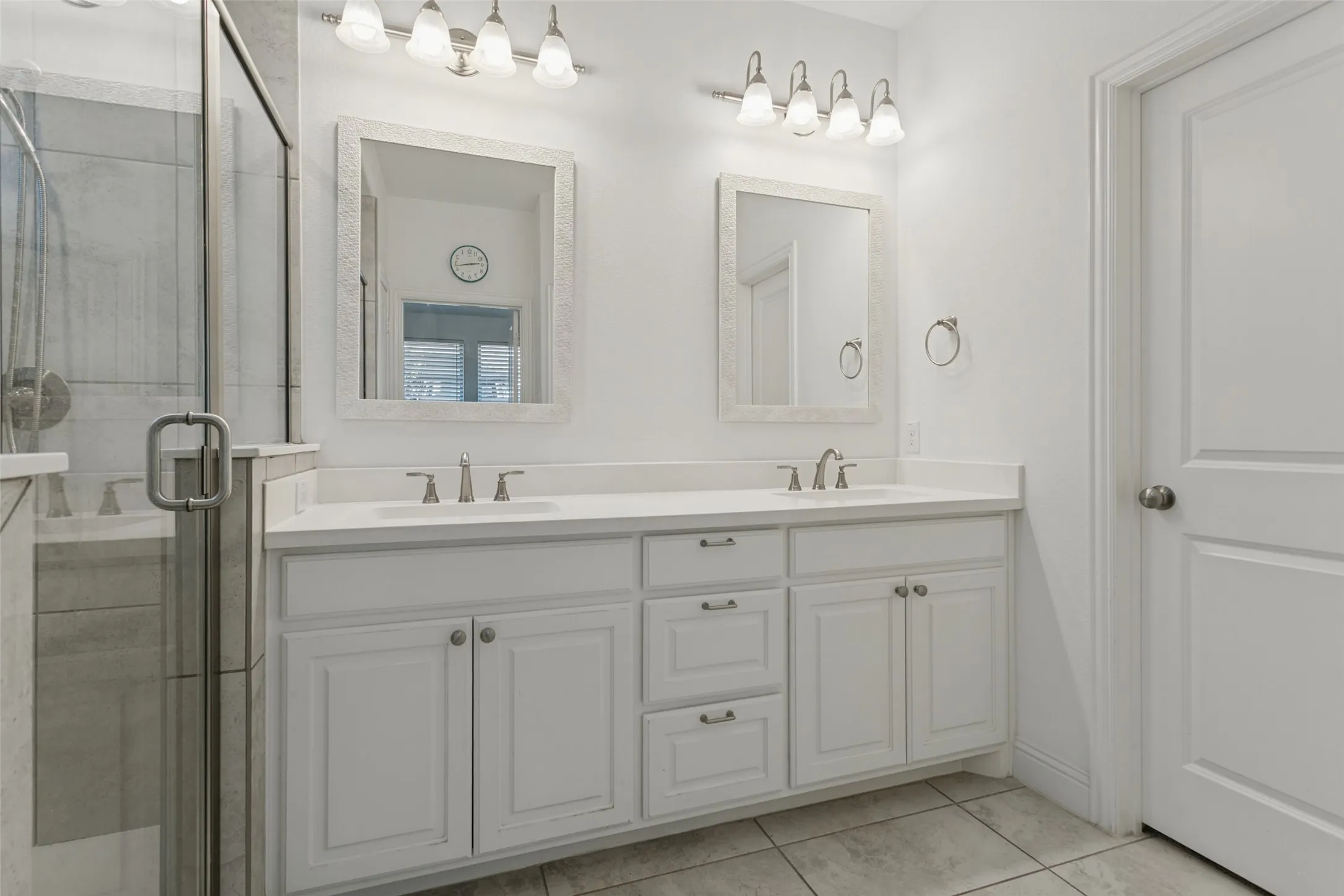 Single Family Residence For Sale in Denton County , 9401 Excursion Drive, Oak Point, Texas 75068, 3 Bedroom, 2 Bathroom, 3 Garage spaces, 2,171 Sqft, built in 2019, mls#21392431, Real Estate Agent in Oak Point, Homes For Sale in Denton county, Homes For Sale in Oak Point, Realtor in Oak Point Texas, Real Estate Brokerage Independent Realty Texas, Luminita Cordes Realtor