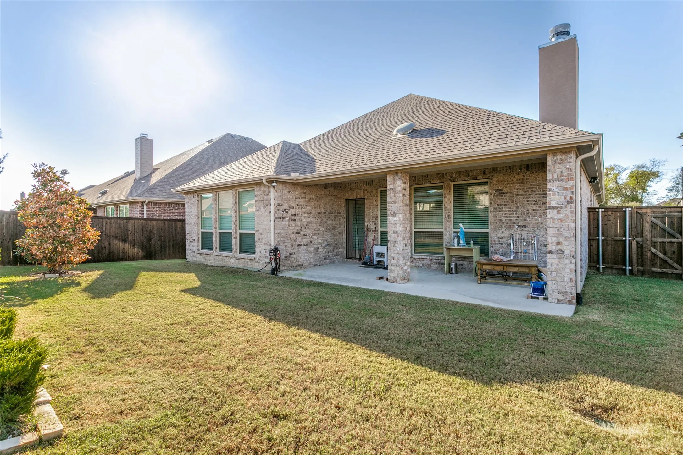 Single Family Residence For Sale in Denton County , 9401 Excursion Drive, Oak Point, Texas 75068, 3 Bedroom, 2 Bathroom, 3 Garage spaces, 2,171 Sqft, built in 2019, mls#21392431, Real Estate Agent in Oak Point, Homes For Sale in Denton county, Homes For Sale in Oak Point, Realtor in Oak Point Texas, Real Estate Brokerage Independent Realty Texas, Luminita Cordes Realtor