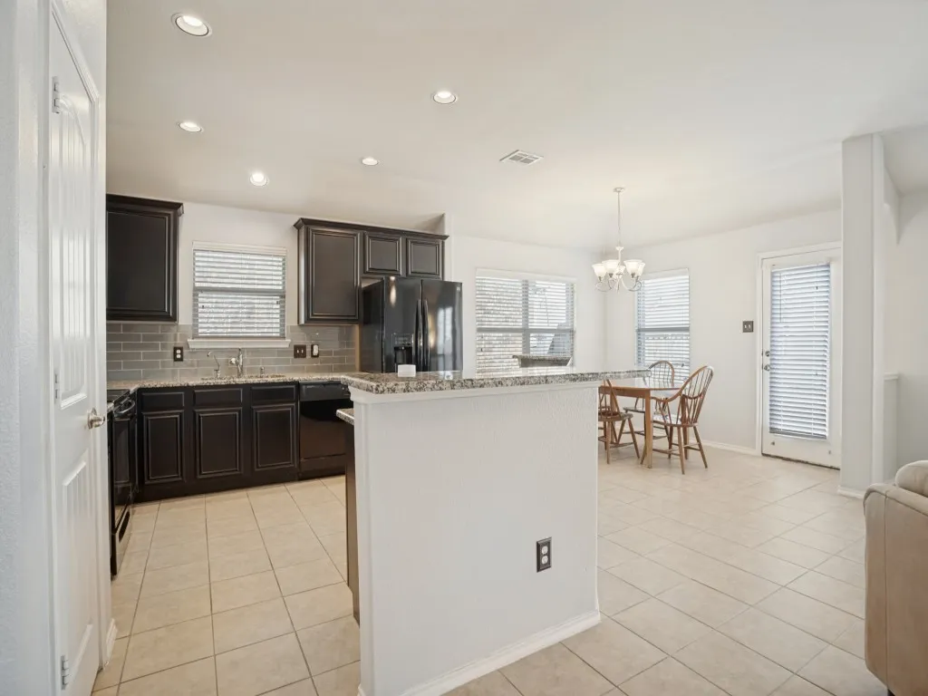 Single Family Residence For Sale in Denton County , 15012 Frisco Ranch Drive, Little Elm, Texas 75068, 3 Bedroom, 2 Bathroom, 2 Garage spaces, 1,668 Sqft, built in 2012, mls#21393074, Real Estate Agent in Little Elm, Homes For Sale in Denton county, Homes For Sale in Little Elm, Realtor in Little Elm Texas, Real Estate Brokerage Independent Realty Texas, Luminita Cordes Realtor