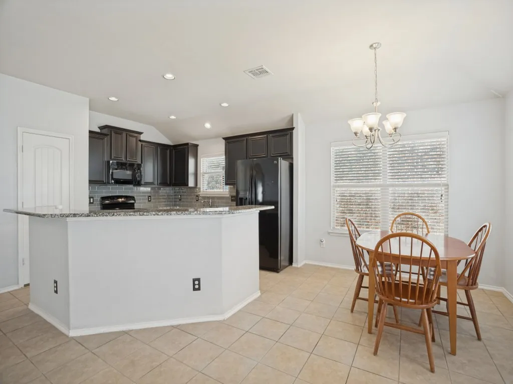 Single Family Residence For Sale in Denton County , 15012 Frisco Ranch Drive, Little Elm, Texas 75068, 3 Bedroom, 2 Bathroom, 2 Garage spaces, 1,668 Sqft, built in 2012, mls#21393074, Real Estate Agent in Little Elm, Homes For Sale in Denton county, Homes For Sale in Little Elm, Realtor in Little Elm Texas, Real Estate Brokerage Independent Realty Texas, Luminita Cordes Realtor