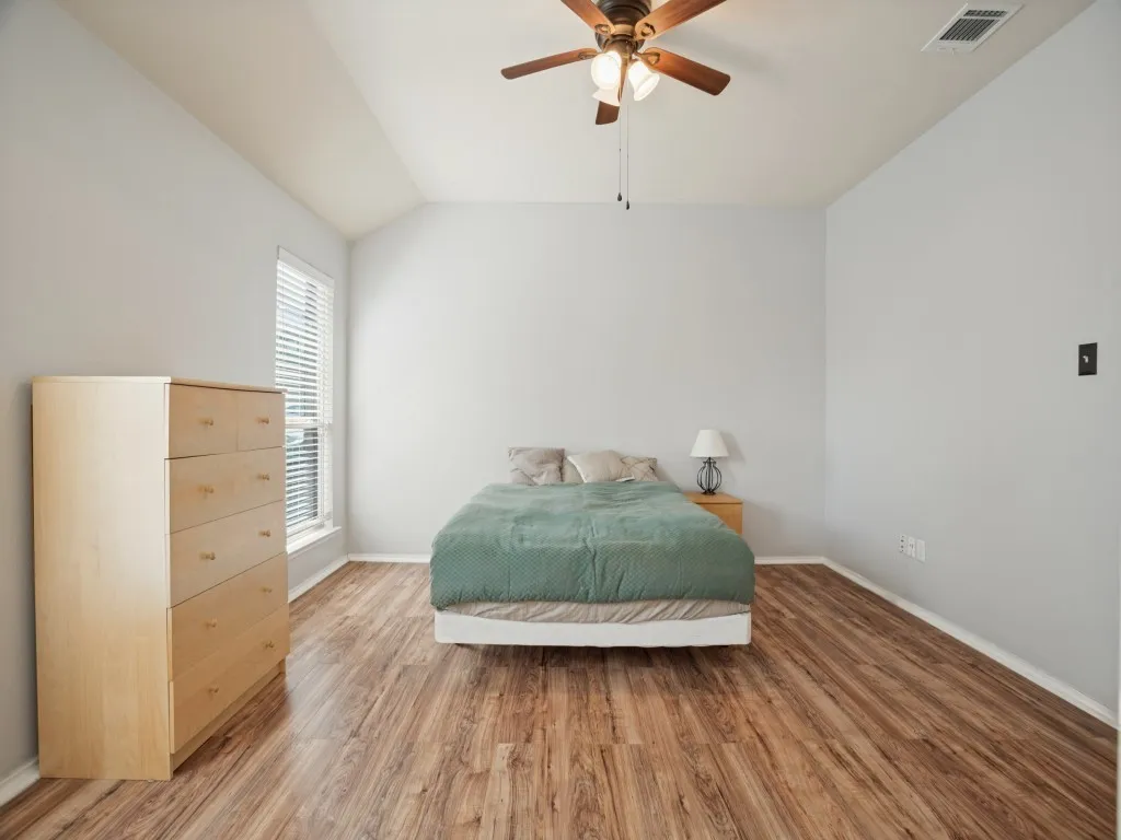 Single Family Residence For Sale in Denton County , 15012 Frisco Ranch Drive, Little Elm, Texas 75068, 3 Bedroom, 2 Bathroom, 2 Garage spaces, 1,668 Sqft, built in 2012, mls#21393074, Real Estate Agent in Little Elm, Homes For Sale in Denton county, Homes For Sale in Little Elm, Realtor in Little Elm Texas, Real Estate Brokerage Independent Realty Texas, Luminita Cordes Realtor