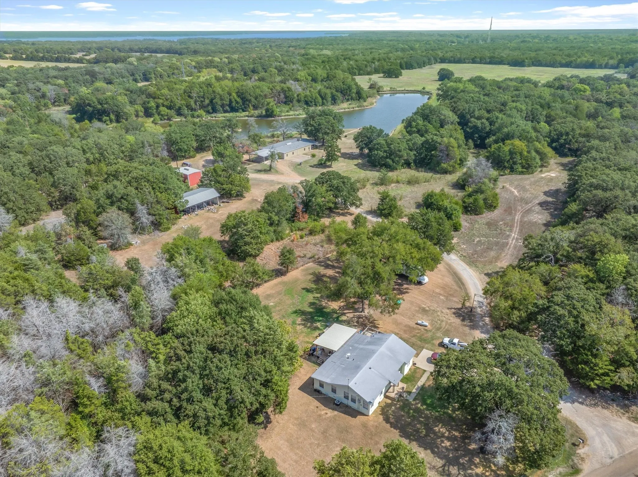 Farm For Sale in Kaufman County , 18436 County Road 331, Terrell, Texas 75161, 4 Bedroom, 4 Bathroom, 2 Garage spaces, 3,500 Sqft, built in 1987, mls#21385903, Real Estate Agent in Terrell, Homes For Sale in Kaufman county, Homes For Sale in Terrell, Realtor in Terrell Texas, Real Estate Brokerage Independent Realty Texas, Luminita Cordes Realtor