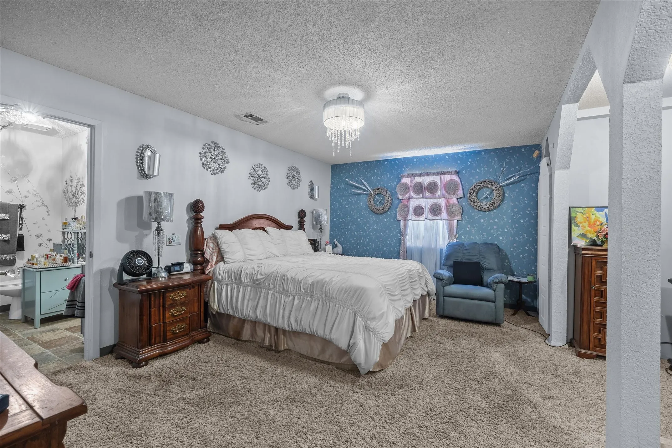 Farm For Sale in Kaufman County , 18436 County Road 331, Terrell, Texas 75161, 4 Bedroom, 4 Bathroom, 2 Garage spaces, 3,500 Sqft, built in 1987, mls#21385903, Real Estate Agent in Terrell, Homes For Sale in Kaufman county, Homes For Sale in Terrell, Realtor in Terrell Texas, Real Estate Brokerage Independent Realty Texas, Luminita Cordes Realtor