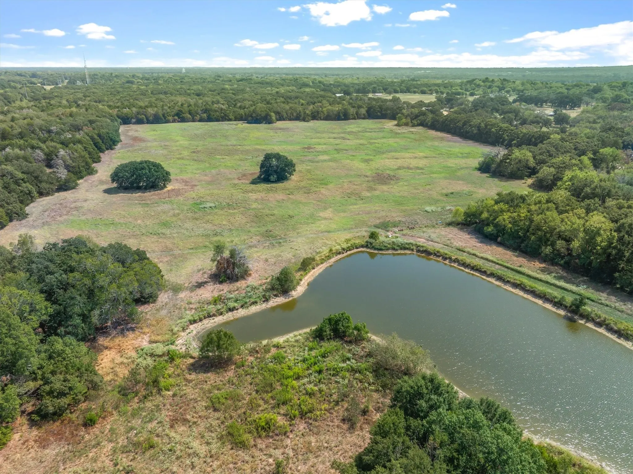Farm For Sale in Kaufman County , 18436 County Road 331, Terrell, Texas 75161, 4 Bedroom, 4 Bathroom, 2 Garage spaces, 3,500 Sqft, built in 1987, mls#21385903, Real Estate Agent in Terrell, Homes For Sale in Kaufman county, Homes For Sale in Terrell, Realtor in Terrell Texas, Real Estate Brokerage Independent Realty Texas, Luminita Cordes Realtor