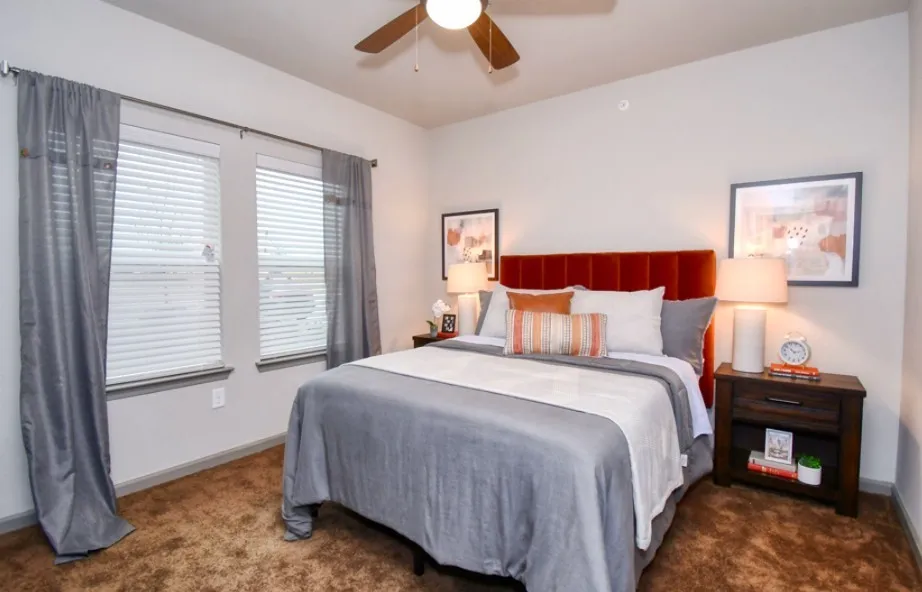 Apartment For Rent in Dallas County , 4800 W Illinois Avenue 3322, Dallas, Texas 75211, 1 Bedroom, 1 Bathroom, Garage spaces, 660 Sqft, built in 2020, mls#21395538, Real Estate Agent in Dallas, Homes For Rent in Dallas county, Homes For Rent in Dallas, Realtor in Dallas Texas, Real Estate Brokerage Independent Realty Texas, Luminita Cordes Realtor
