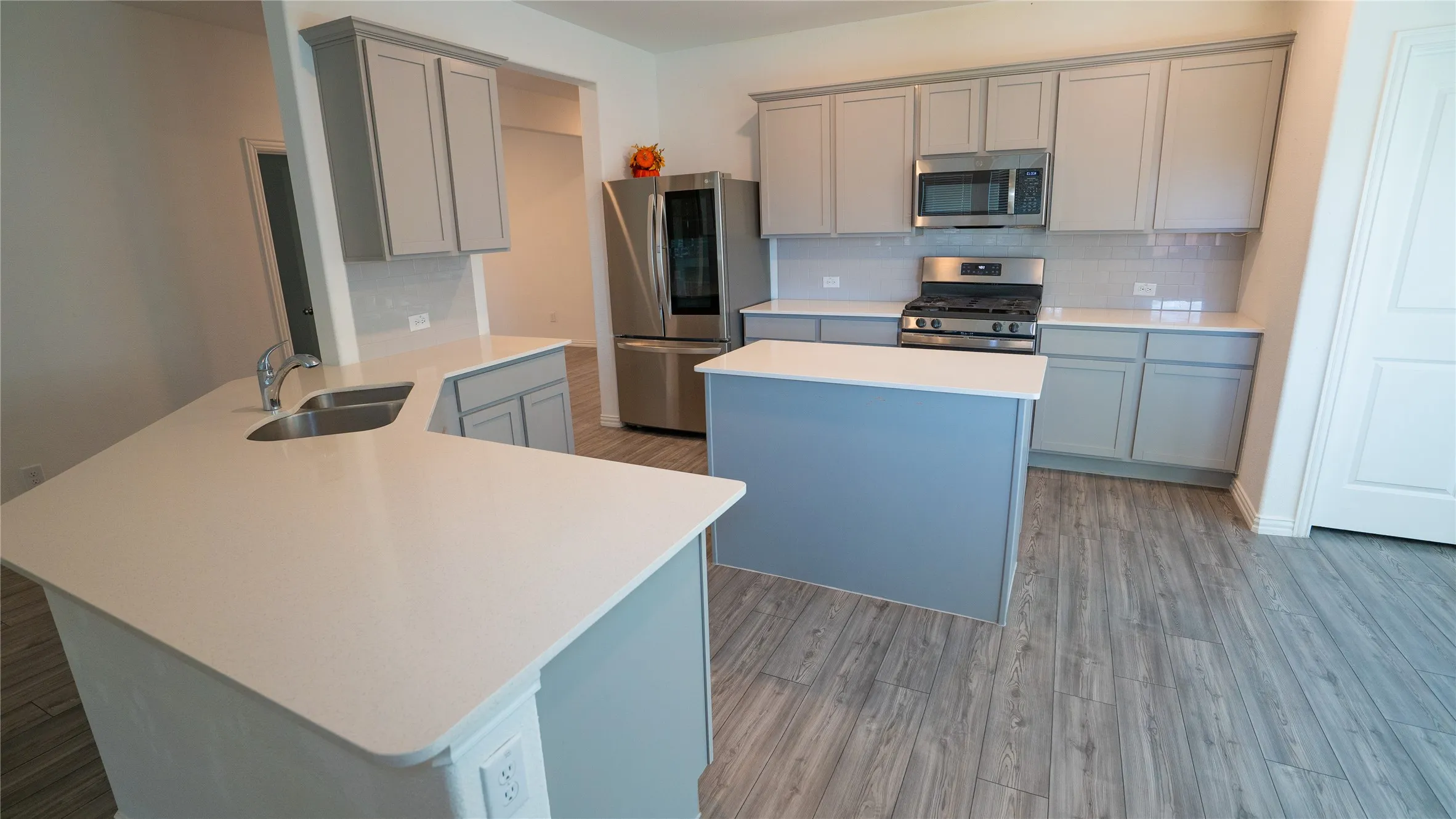 Single Family Residence For Sale in Collin County , 7109 Dandelion Road, Mc Kinney, Texas 75071, 4 Bedroom, 2 Bathroom, 2 Garage spaces, 1,990 Sqft, built in 2021, mls#21391280, Real Estate Agent in Mc Kinney, Homes For Sale in Collin county, Homes For Sale in Mc Kinney, Realtor in Mc Kinney Texas, Real Estate Brokerage Independent Realty Texas, Luminita Cordes Realtor