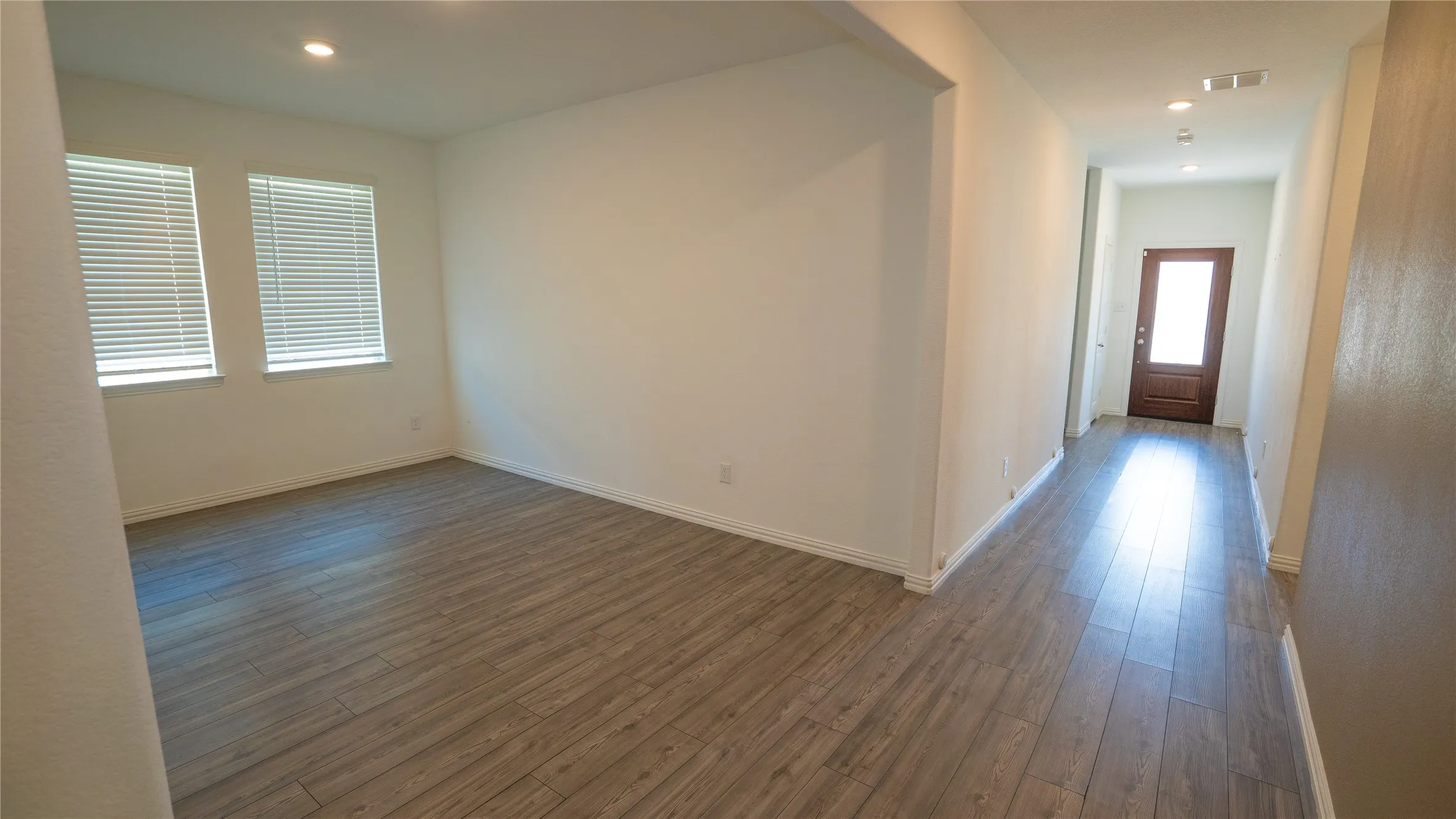 Single Family Residence For Sale in Collin County , 7109 Dandelion Road, Mc Kinney, Texas 75071, 4 Bedroom, 2 Bathroom, 2 Garage spaces, 1,990 Sqft, built in 2021, mls#21391280, Real Estate Agent in Mc Kinney, Homes For Sale in Collin county, Homes For Sale in Mc Kinney, Realtor in Mc Kinney Texas, Real Estate Brokerage Independent Realty Texas, Luminita Cordes Realtor
