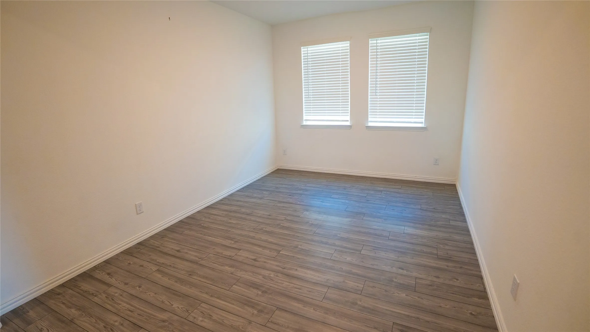 Single Family Residence For Sale in Collin County , 7109 Dandelion Road, Mc Kinney, Texas 75071, 4 Bedroom, 2 Bathroom, 2 Garage spaces, 1,990 Sqft, built in 2021, mls#21391280, Real Estate Agent in Mc Kinney, Homes For Sale in Collin county, Homes For Sale in Mc Kinney, Realtor in Mc Kinney Texas, Real Estate Brokerage Independent Realty Texas, Luminita Cordes Realtor