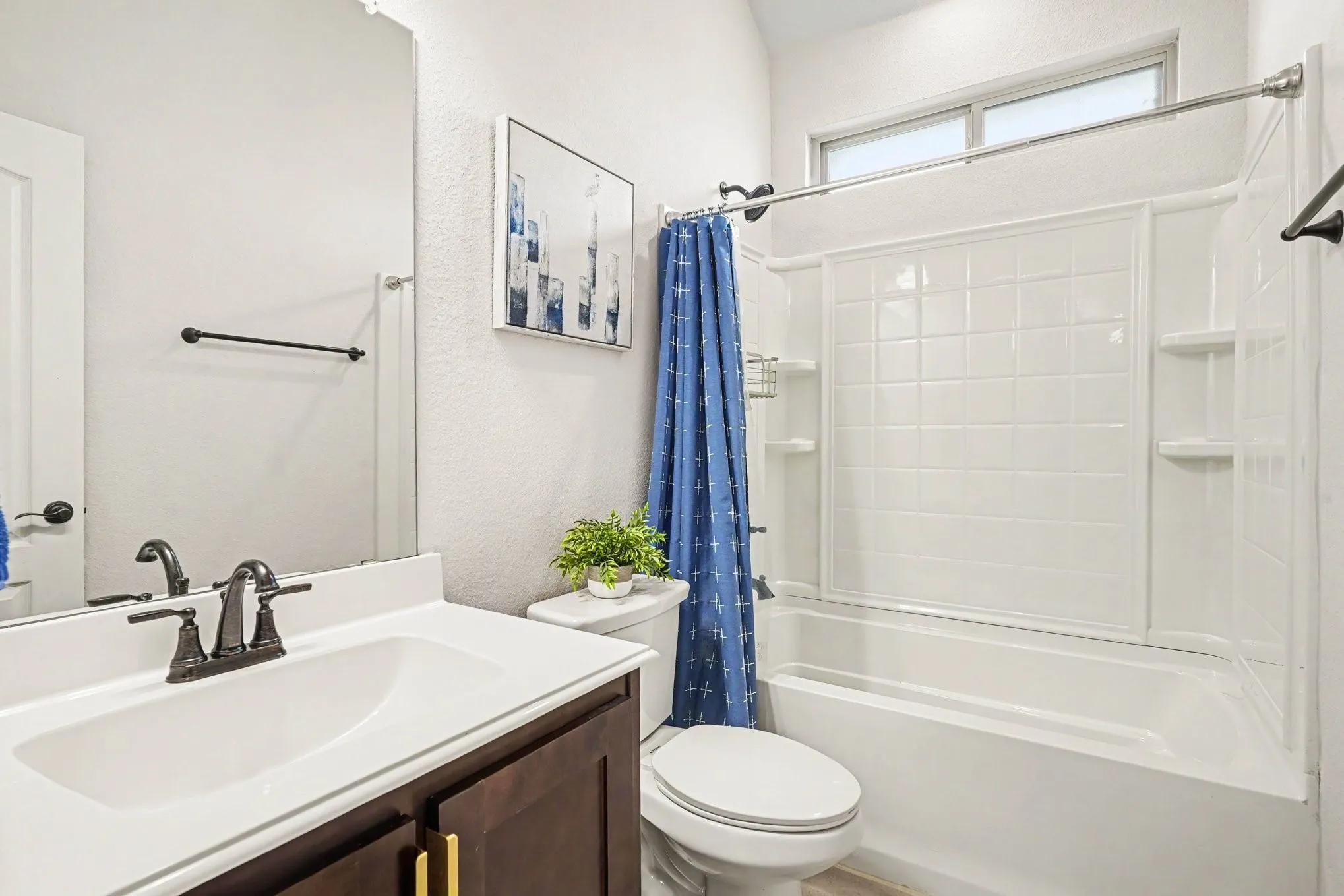 Single Family Residence For Sale in Tarrant County , 10628 Kettlewood Drive, Fort Worth, Texas 76036, 4 Bedroom, 4 Bathroom, 3 Garage spaces, 3,489 Sqft, built in 2022, mls#21392919, Real Estate Agent in Fort Worth, Homes For Sale in Tarrant county, Homes For Sale in Fort Worth, Realtor in Fort Worth Texas, Real Estate Brokerage Independent Realty Texas, Luminita Cordes Realtor