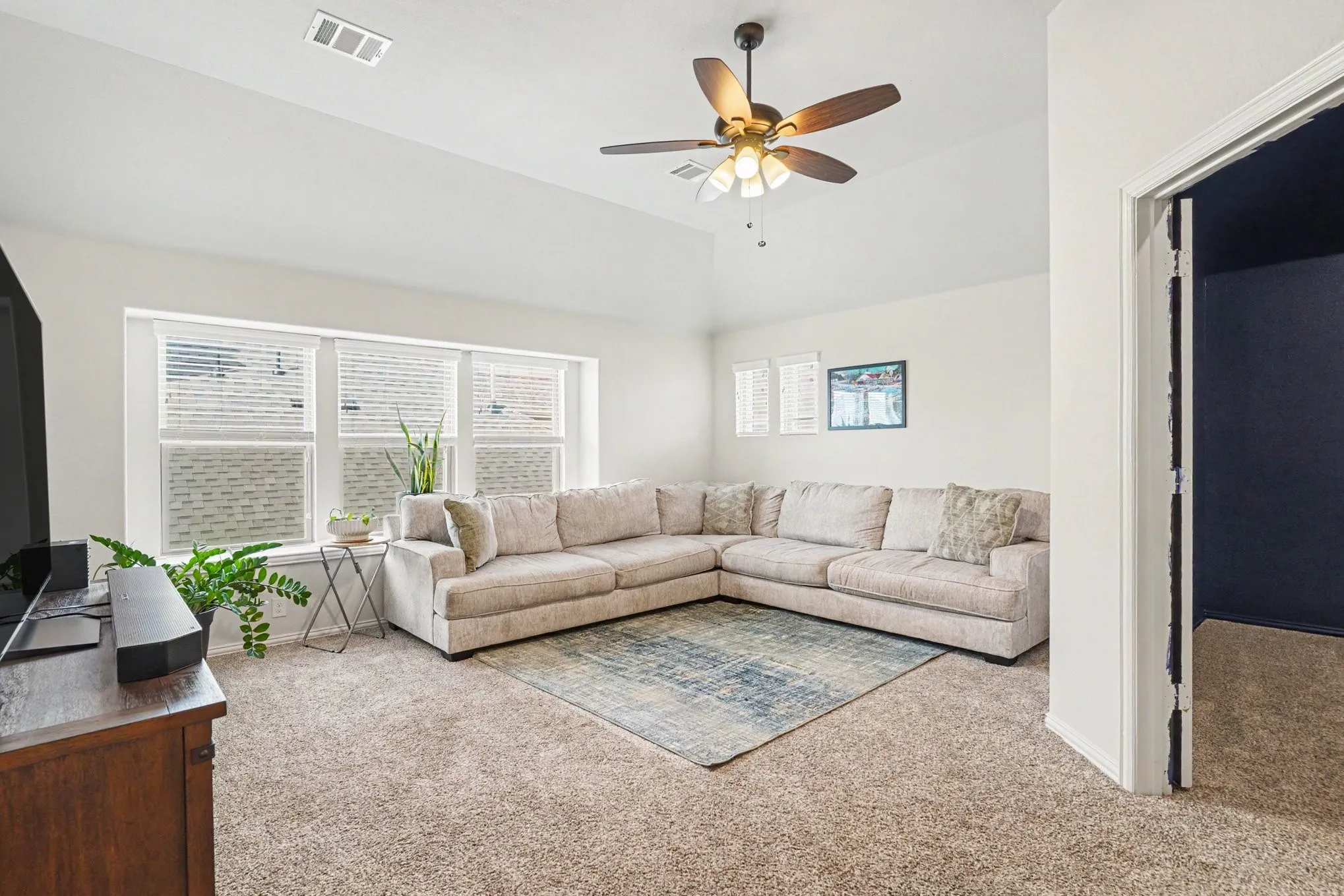 Single Family Residence For Sale in Tarrant County , 10628 Kettlewood Drive, Fort Worth, Texas 76036, 4 Bedroom, 4 Bathroom, 3 Garage spaces, 3,489 Sqft, built in 2022, mls#21392919, Real Estate Agent in Fort Worth, Homes For Sale in Tarrant county, Homes For Sale in Fort Worth, Realtor in Fort Worth Texas, Real Estate Brokerage Independent Realty Texas, Luminita Cordes Realtor