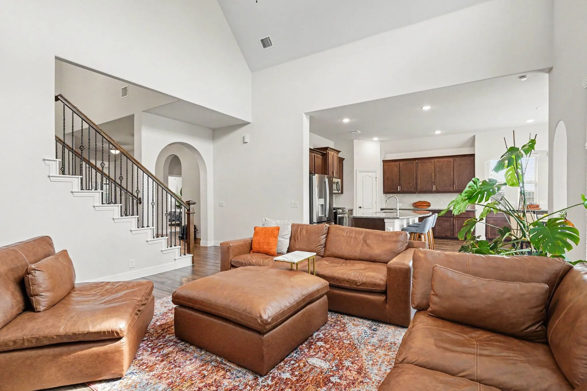 Single Family Residence For Sale in Tarrant County , 10628 Kettlewood Drive, Fort Worth, Texas 76036, 4 Bedroom, 4 Bathroom, 3 Garage spaces, 3,489 Sqft, built in 2022, mls#21392919, Real Estate Agent in Fort Worth, Homes For Sale in Tarrant county, Homes For Sale in Fort Worth, Realtor in Fort Worth Texas, Real Estate Brokerage Independent Realty Texas, Luminita Cordes Realtor