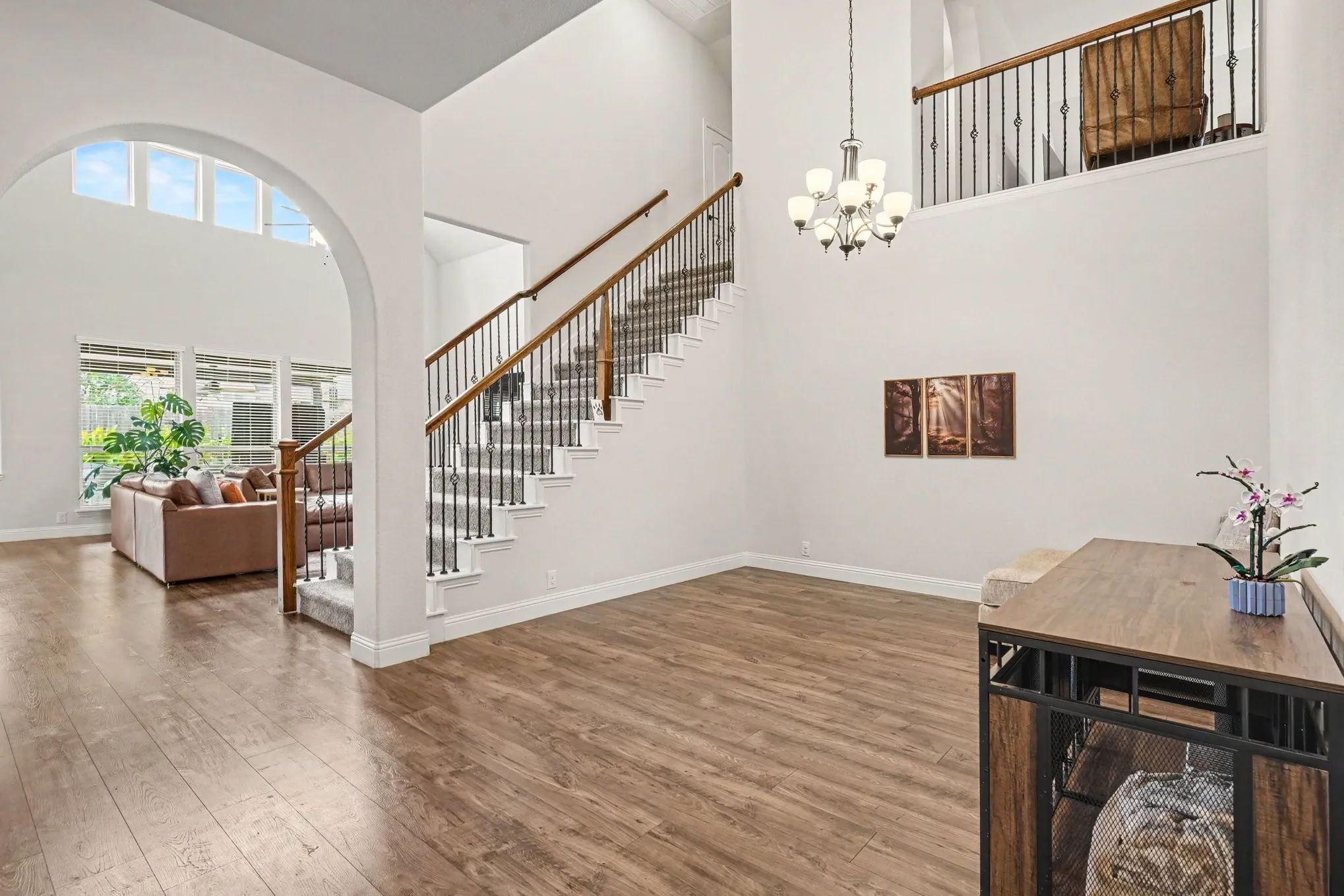 Single Family Residence For Sale in Tarrant County , 10628 Kettlewood Drive, Fort Worth, Texas 76036, 4 Bedroom, 4 Bathroom, 3 Garage spaces, 3,489 Sqft, built in 2022, mls#21392919, Real Estate Agent in Fort Worth, Homes For Sale in Tarrant county, Homes For Sale in Fort Worth, Realtor in Fort Worth Texas, Real Estate Brokerage Independent Realty Texas, Luminita Cordes Realtor