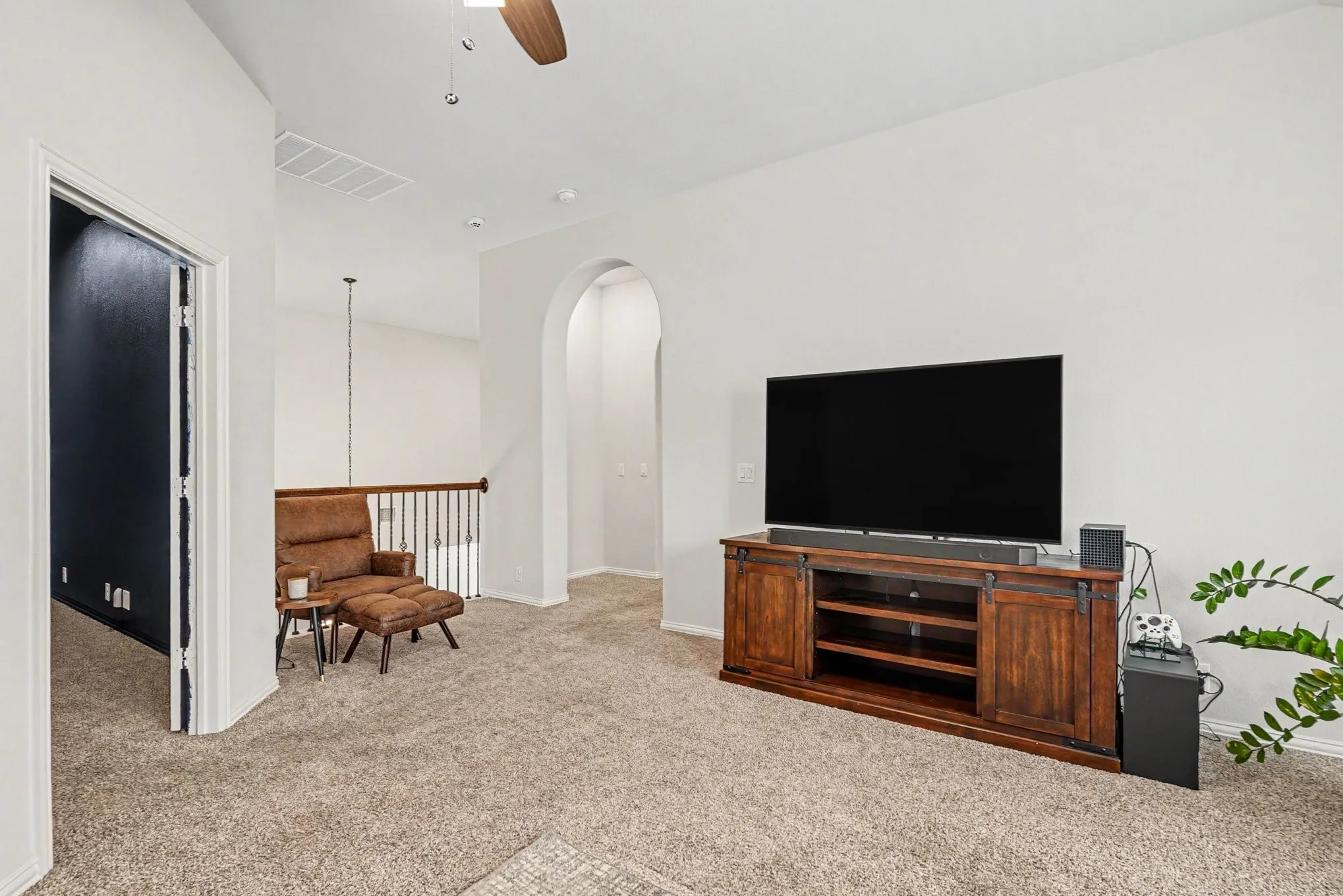 Single Family Residence For Sale in Tarrant County , 10628 Kettlewood Drive, Fort Worth, Texas 76036, 4 Bedroom, 4 Bathroom, 3 Garage spaces, 3,489 Sqft, built in 2022, mls#21392919, Real Estate Agent in Fort Worth, Homes For Sale in Tarrant county, Homes For Sale in Fort Worth, Realtor in Fort Worth Texas, Real Estate Brokerage Independent Realty Texas, Luminita Cordes Realtor