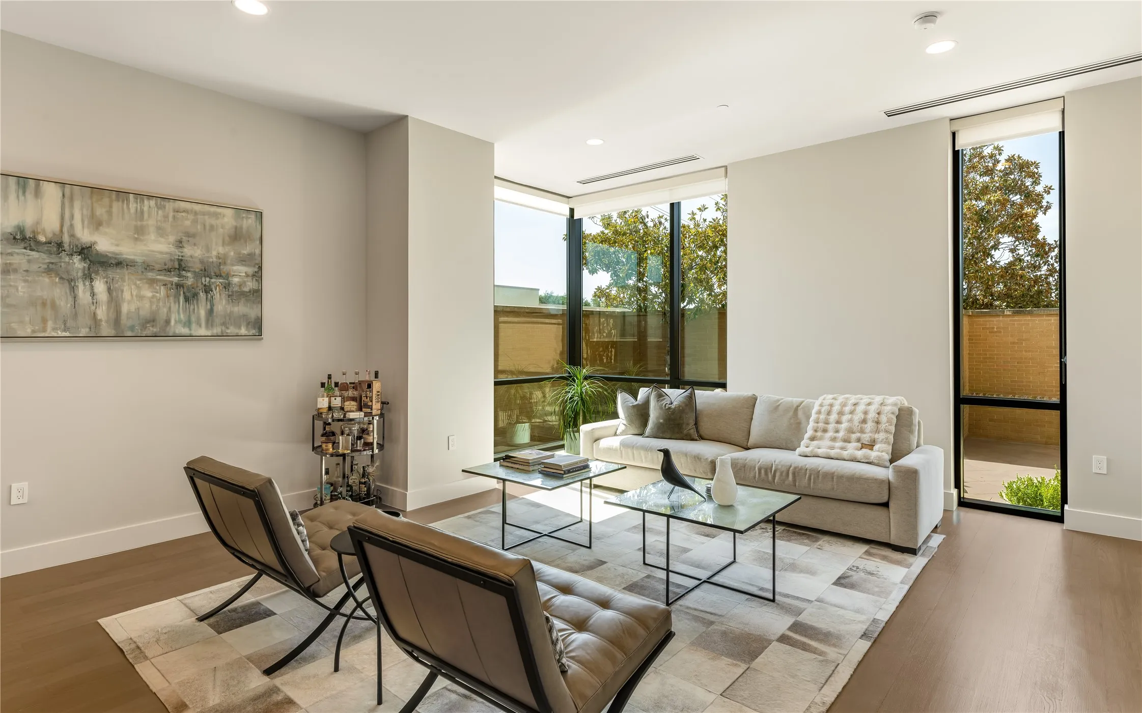 Condominium For Sale in Dallas County , 5656 N Central Expressway 103, Dallas, Texas 75206, 2 Bedroom, 3 Bathroom, 2 Garage spaces, 2,364 Sqft, built in 2005, mls#21395039, Real Estate Agent in Dallas, Homes For Sale in Dallas county, Homes For Sale in Dallas, Realtor in Dallas Texas, Real Estate Brokerage Independent Realty Texas, Luminita Cordes Realtor
