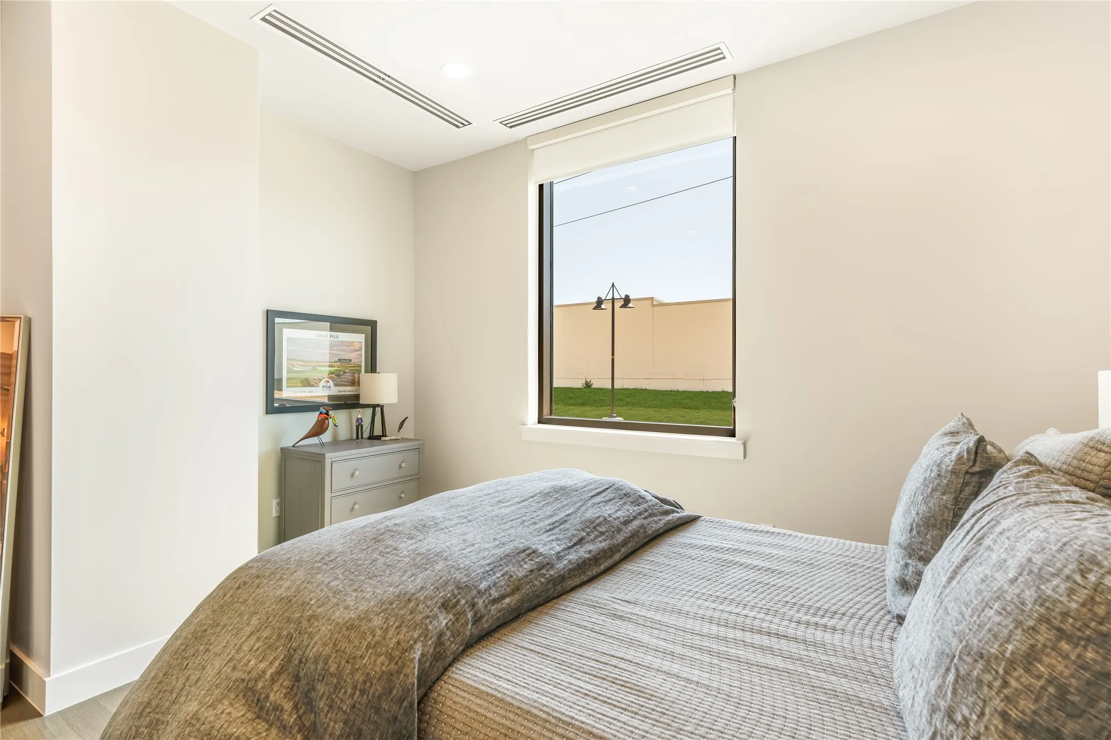 Condominium For Sale in Dallas County , 5656 N Central Expressway 103, Dallas, Texas 75206, 2 Bedroom, 3 Bathroom, 2 Garage spaces, 2,364 Sqft, built in 2005, mls#21395039, Real Estate Agent in Dallas, Homes For Sale in Dallas county, Homes For Sale in Dallas, Realtor in Dallas Texas, Real Estate Brokerage Independent Realty Texas, Luminita Cordes Realtor