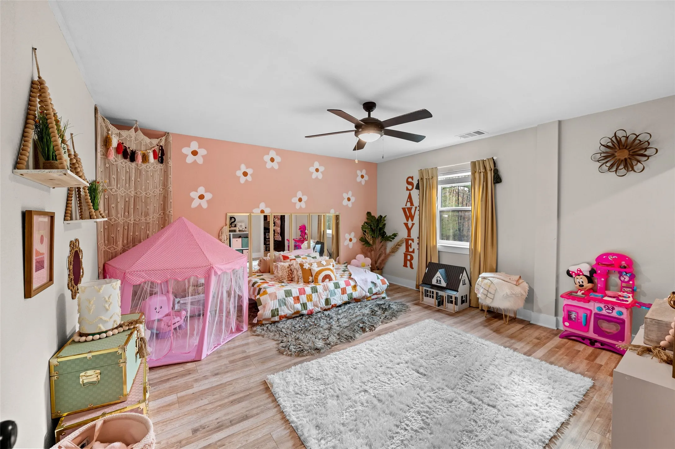 Single Family Residence For Sale in Wood County , 373 County road 3832, Hawkins, Texas 75765, 3 Bedroom, 3 Bathroom, 2 Garage spaces, 3,700 Sqft, built in 2022, mls#21395337, Real Estate Agent in Hawkins, Homes For Sale in Wood county, Homes For Sale in Hawkins, Realtor in Hawkins Texas, Real Estate Brokerage Independent Realty Texas, Luminita Cordes Realtor