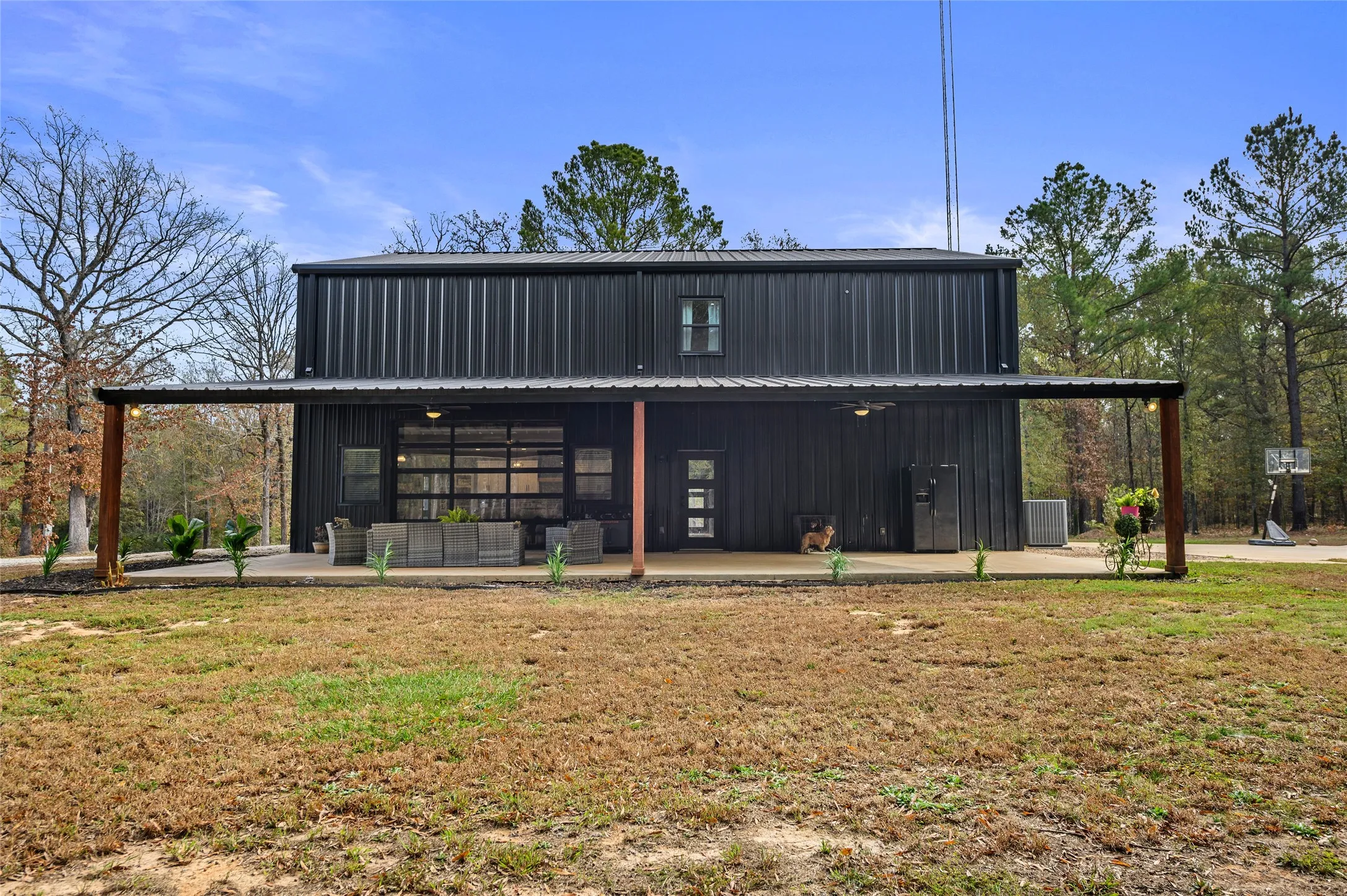 Single Family Residence For Sale in Wood County , 373 County road 3832, Hawkins, Texas 75765, 3 Bedroom, 3 Bathroom, 2 Garage spaces, 3,700 Sqft, built in 2022, mls#21395337, Real Estate Agent in Hawkins, Homes For Sale in Wood county, Homes For Sale in Hawkins, Realtor in Hawkins Texas, Real Estate Brokerage Independent Realty Texas, Luminita Cordes Realtor