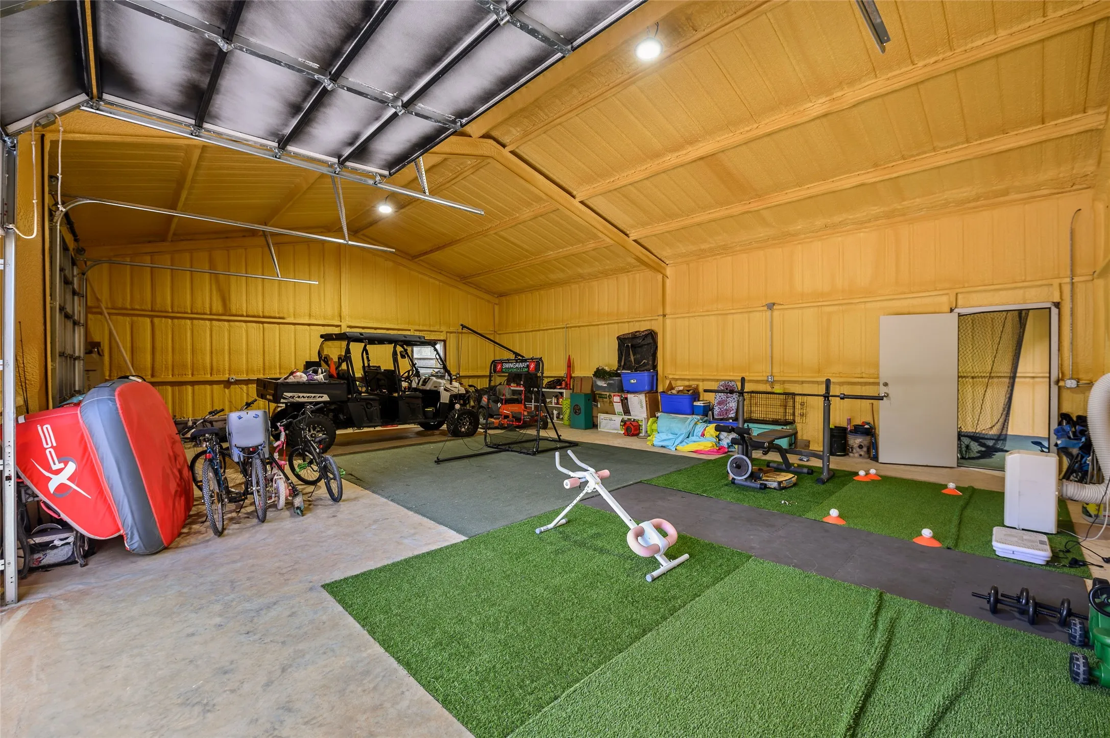 Single Family Residence For Sale in Wood County , 373 County road 3832, Hawkins, Texas 75765, 3 Bedroom, 3 Bathroom, 2 Garage spaces, 3,700 Sqft, built in 2022, mls#21395337, Real Estate Agent in Hawkins, Homes For Sale in Wood county, Homes For Sale in Hawkins, Realtor in Hawkins Texas, Real Estate Brokerage Independent Realty Texas, Luminita Cordes Realtor