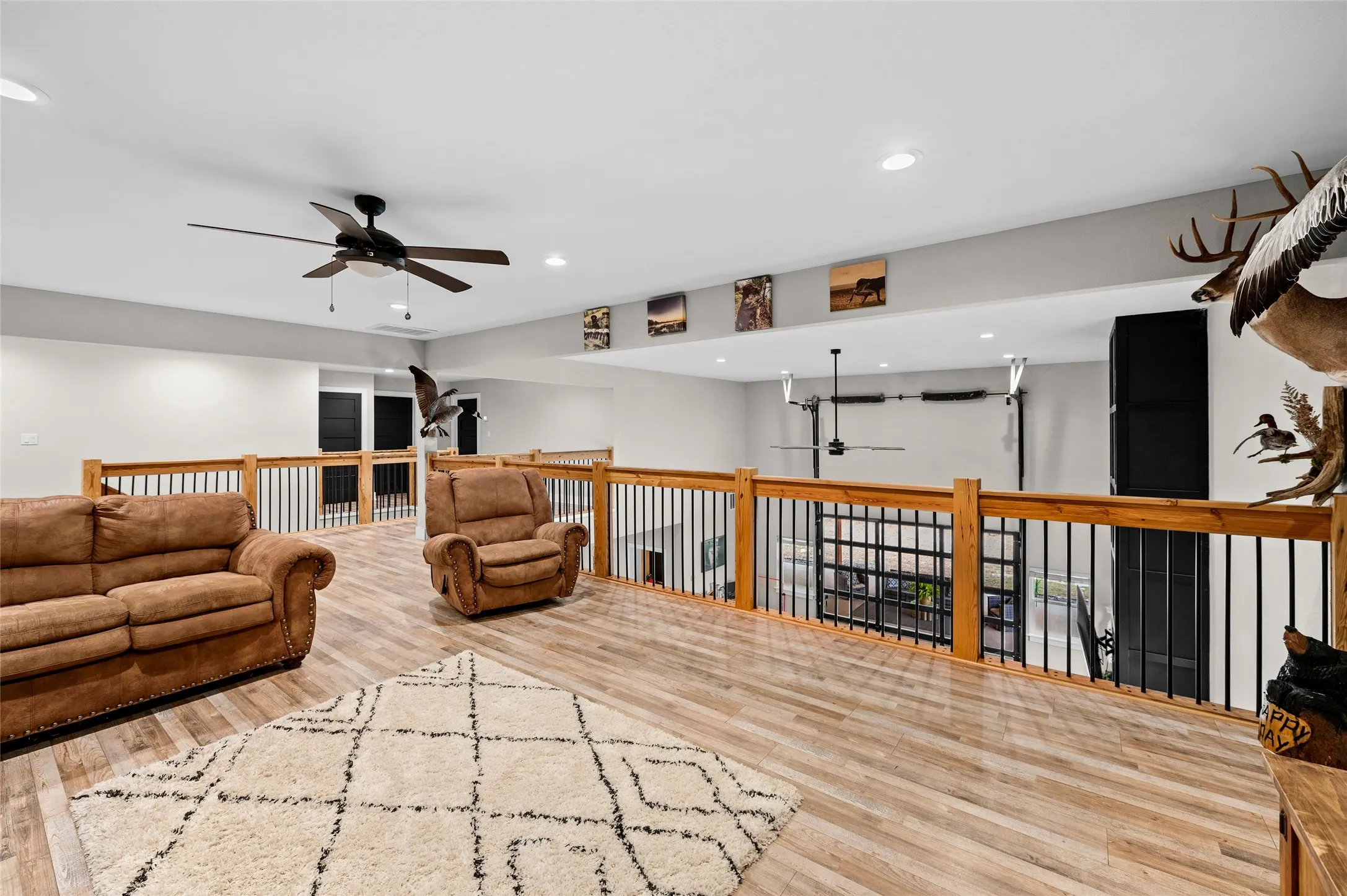 Single Family Residence For Sale in Wood County , 373 County road 3832, Hawkins, Texas 75765, 3 Bedroom, 3 Bathroom, 2 Garage spaces, 3,700 Sqft, built in 2022, mls#21395337, Real Estate Agent in Hawkins, Homes For Sale in Wood county, Homes For Sale in Hawkins, Realtor in Hawkins Texas, Real Estate Brokerage Independent Realty Texas, Luminita Cordes Realtor