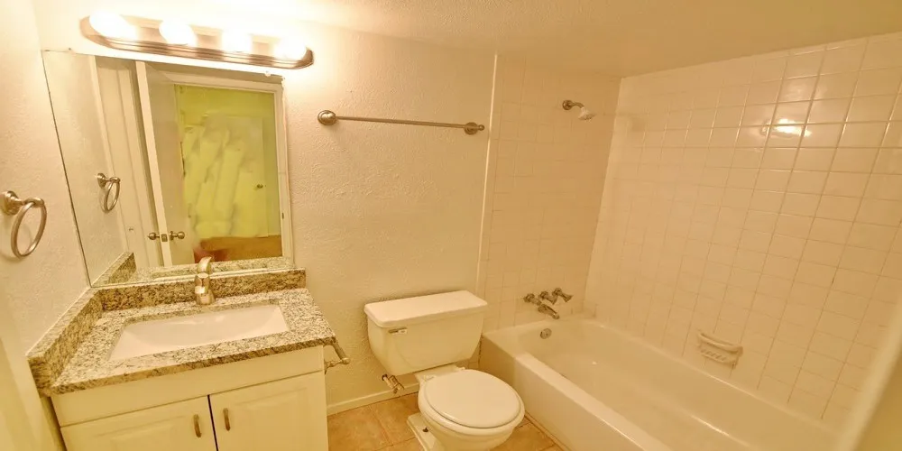 Condominium For Rent in Dallas County , 4033 Gilbert Avenue 103, Dallas, Texas 75219, 2 Bedroom, 2 Bathroom, Garage spaces, 836 Sqft, built in 1972, mls#21395544, Real Estate Agent in Dallas, Homes For Rent in Dallas county, Homes For Rent in Dallas, Realtor in Dallas Texas, Real Estate Brokerage Independent Realty Texas, Luminita Cordes Realtor